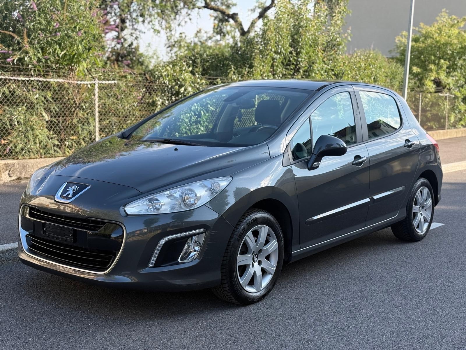 PEUGEOT 308 1.6 16V VTI Active Automatic-image-0