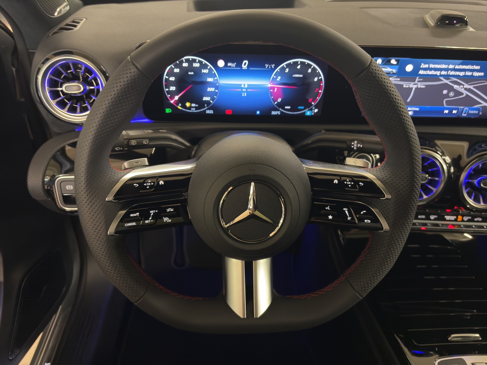 MERCEDES-BENZ A 220 4M Berline Compacte-image-6