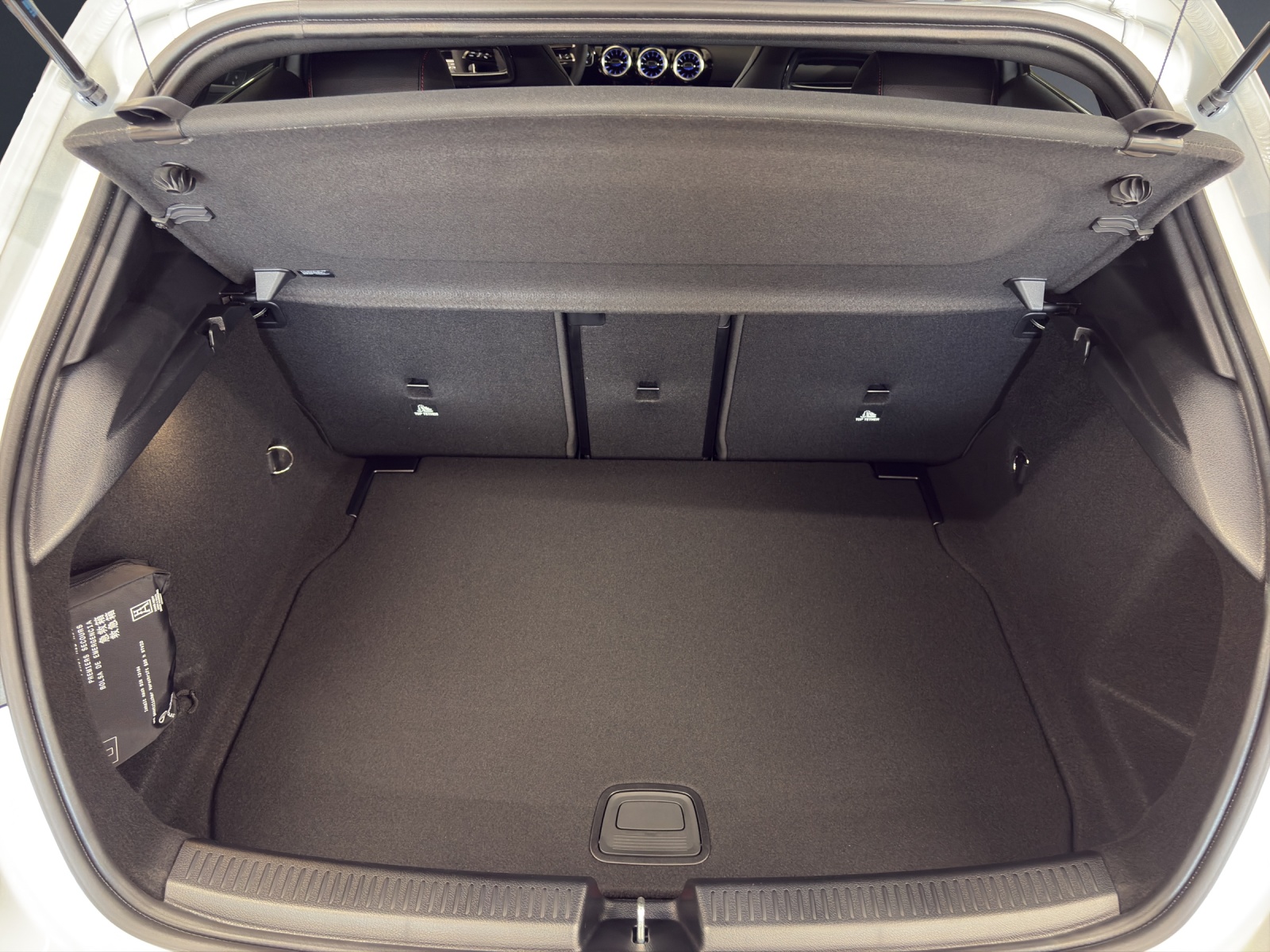 MERCEDES-BENZ A 220 4M Berline Compacte-image-13