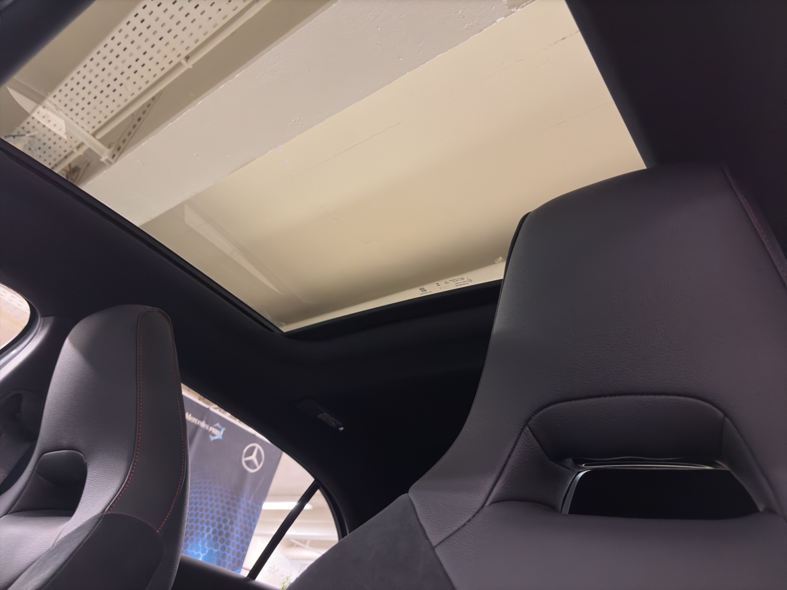 MERCEDES-BENZ A 220 4M Berline Compacte-image-11