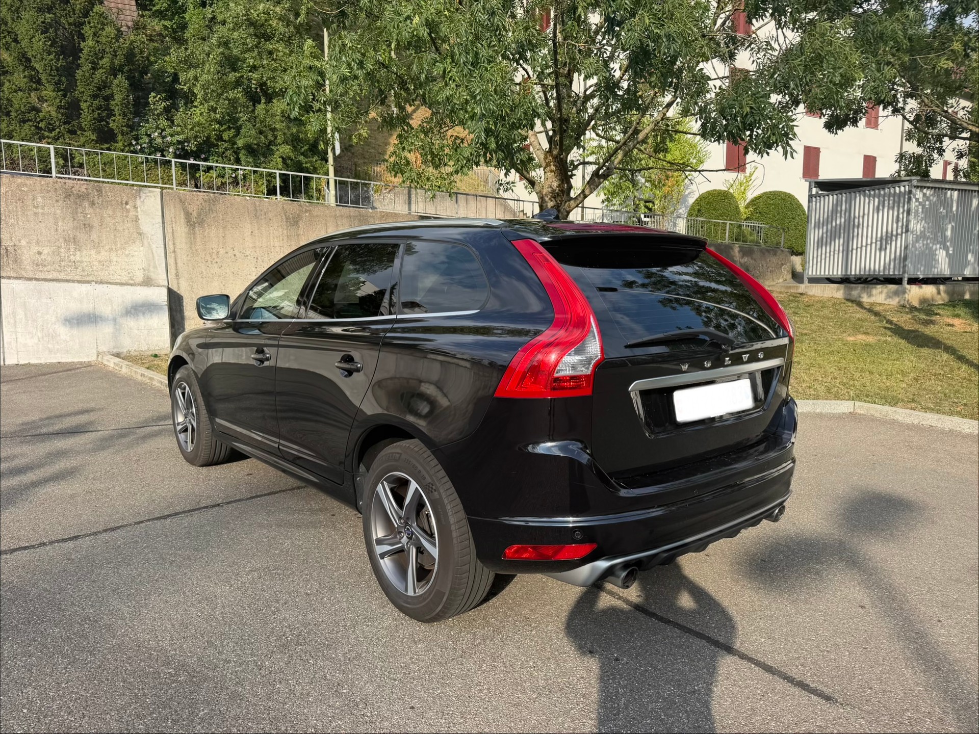 VOLVO XC60 3.0 T6 Summum R-Design AWD-image-1