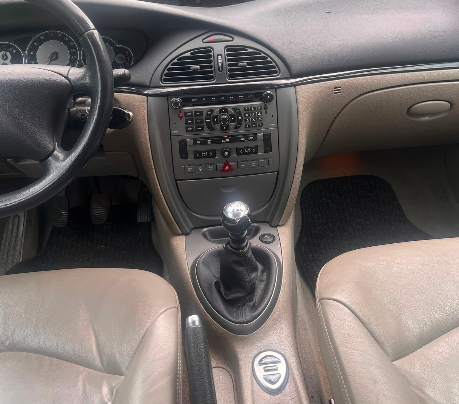 CITROEN C5 Berline 2.2 HDi Exclusive-image-7