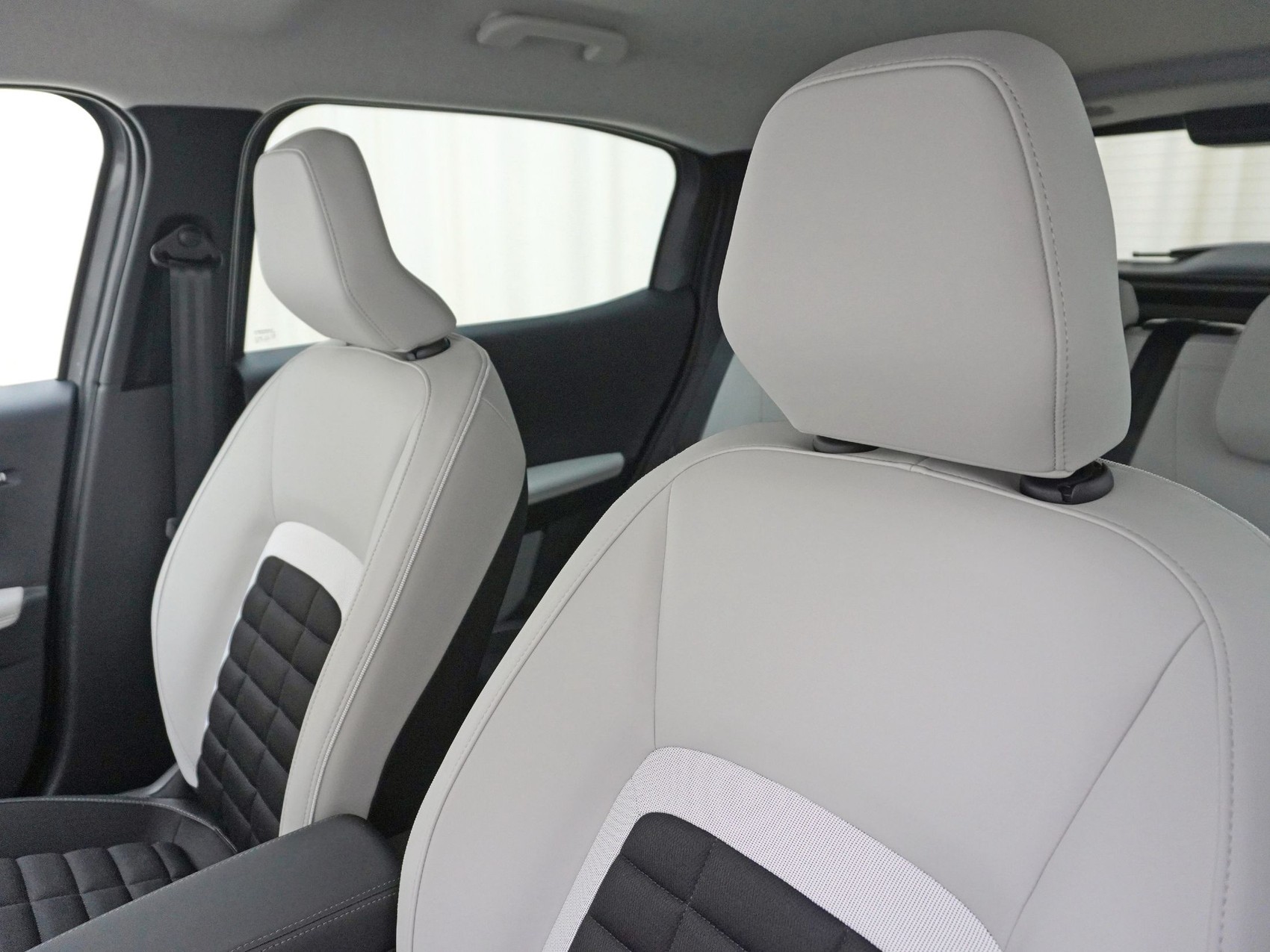 CITROEN C3 Aircross 1.2 Hybrid Business-image-7