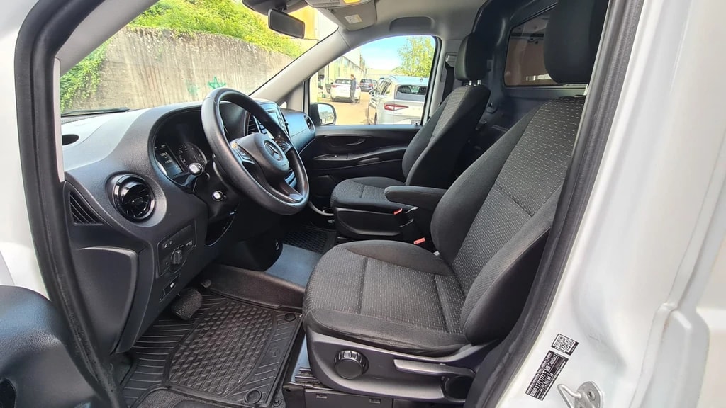 MERCEDES-BENZ Vito 116 CDI Lang 9G-Tronic 4M Base ** Gr-Navi ** RF-Kamera ** Klimaautomat ** Werkstatt-Einrichtung ** Frisch Ab MFK & Servic-image-12