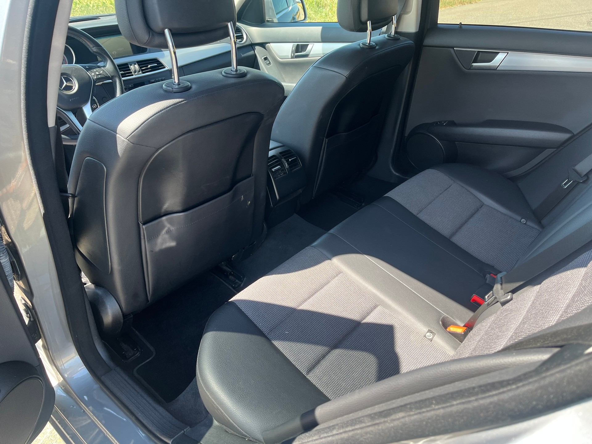 MERCEDES-BENZ C 250 CDI Avantgarde 4Matic 7G-Tronic-image-12