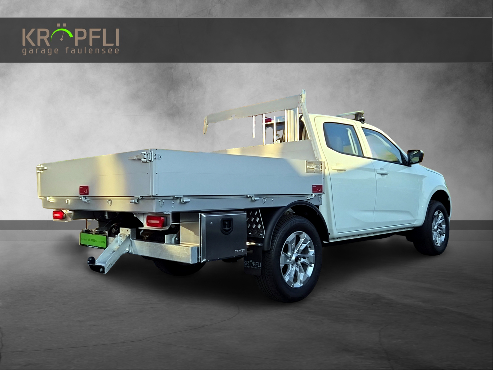 ISUZU D-MAX 2.2 CrewCab Evolution 4x4 AT-showroom-element-2