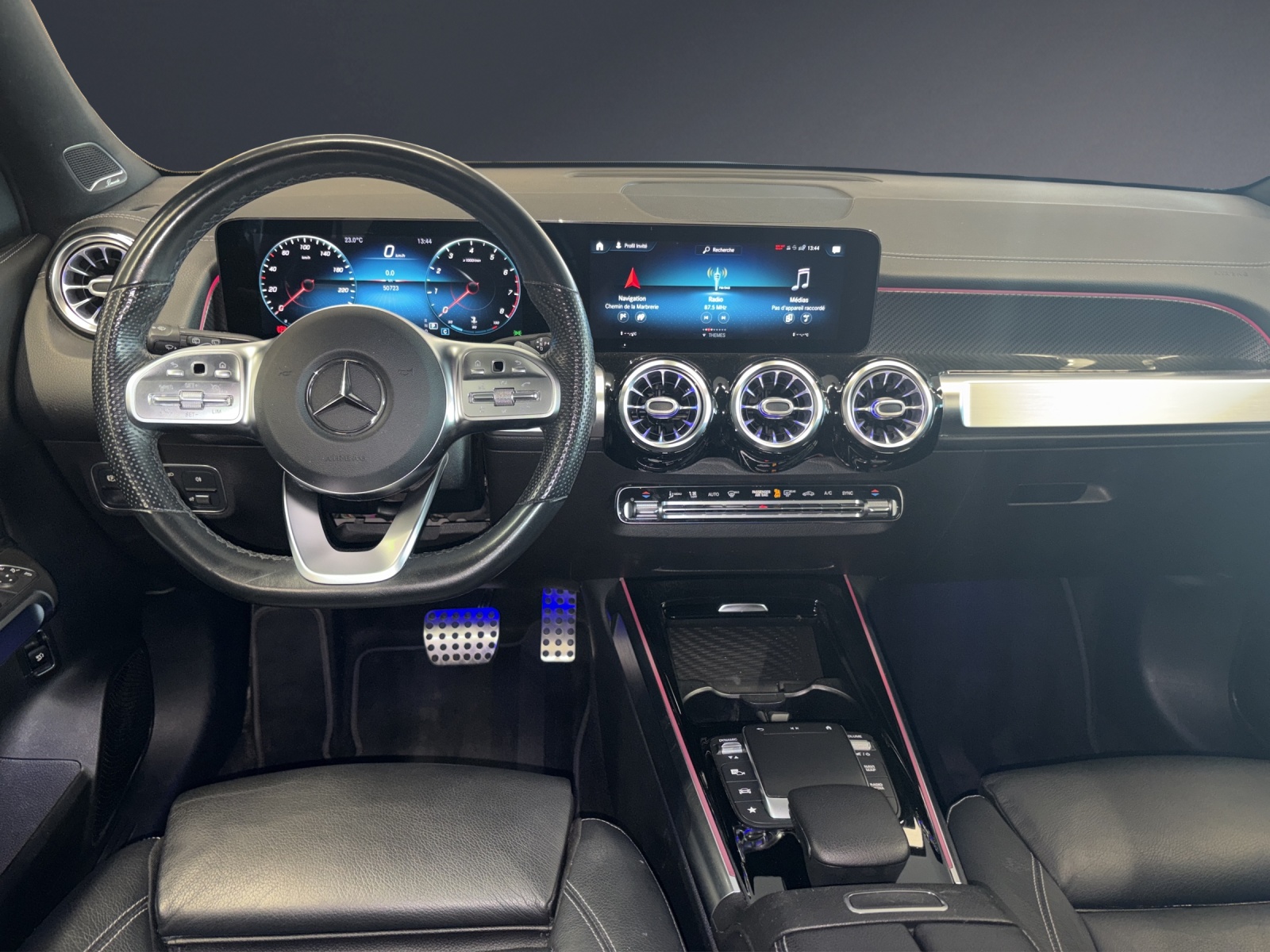 MERCEDES-BENZ GLB 250 AMG Line 4 MATIC 8G-Tronic-image-6