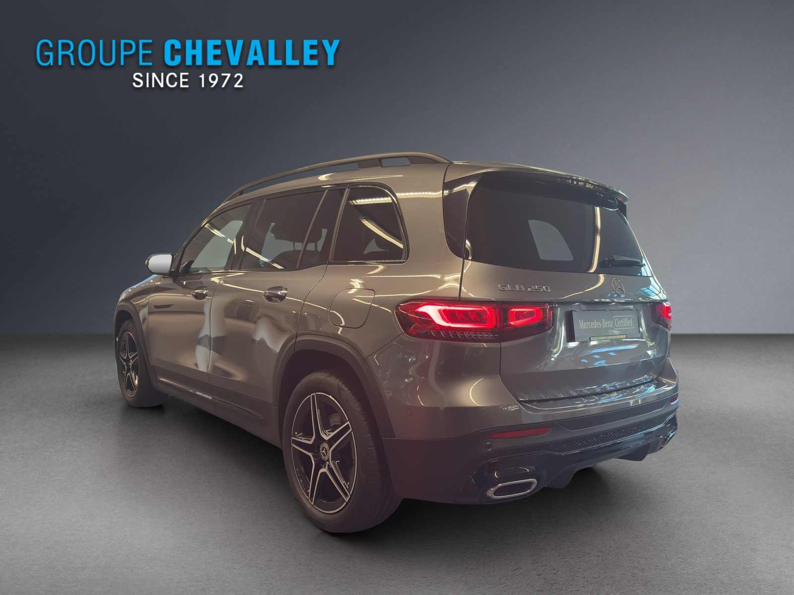 MERCEDES-BENZ GLB 250 AMG Line 4 MATIC 8G-Tronic-image-2