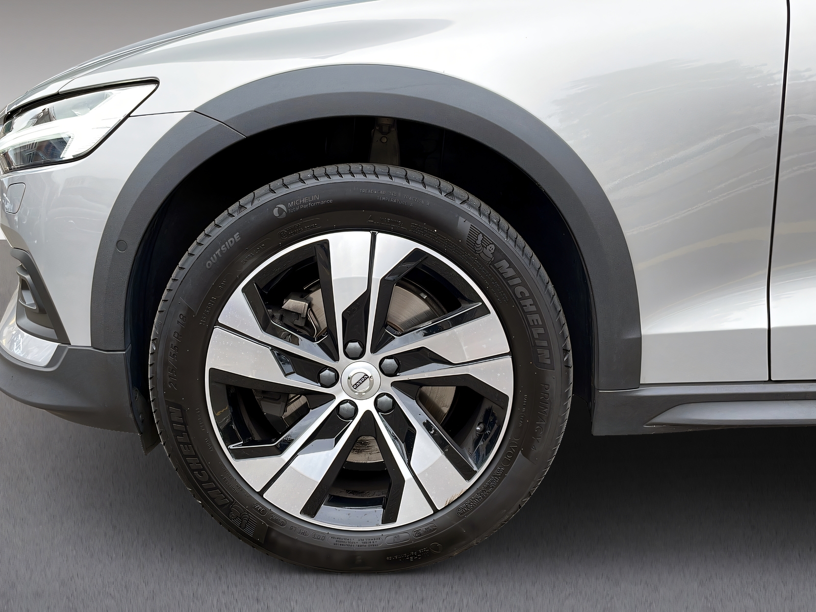 VOLVO V60 Cross Country 2.0 B4 Plus AWD-image-7