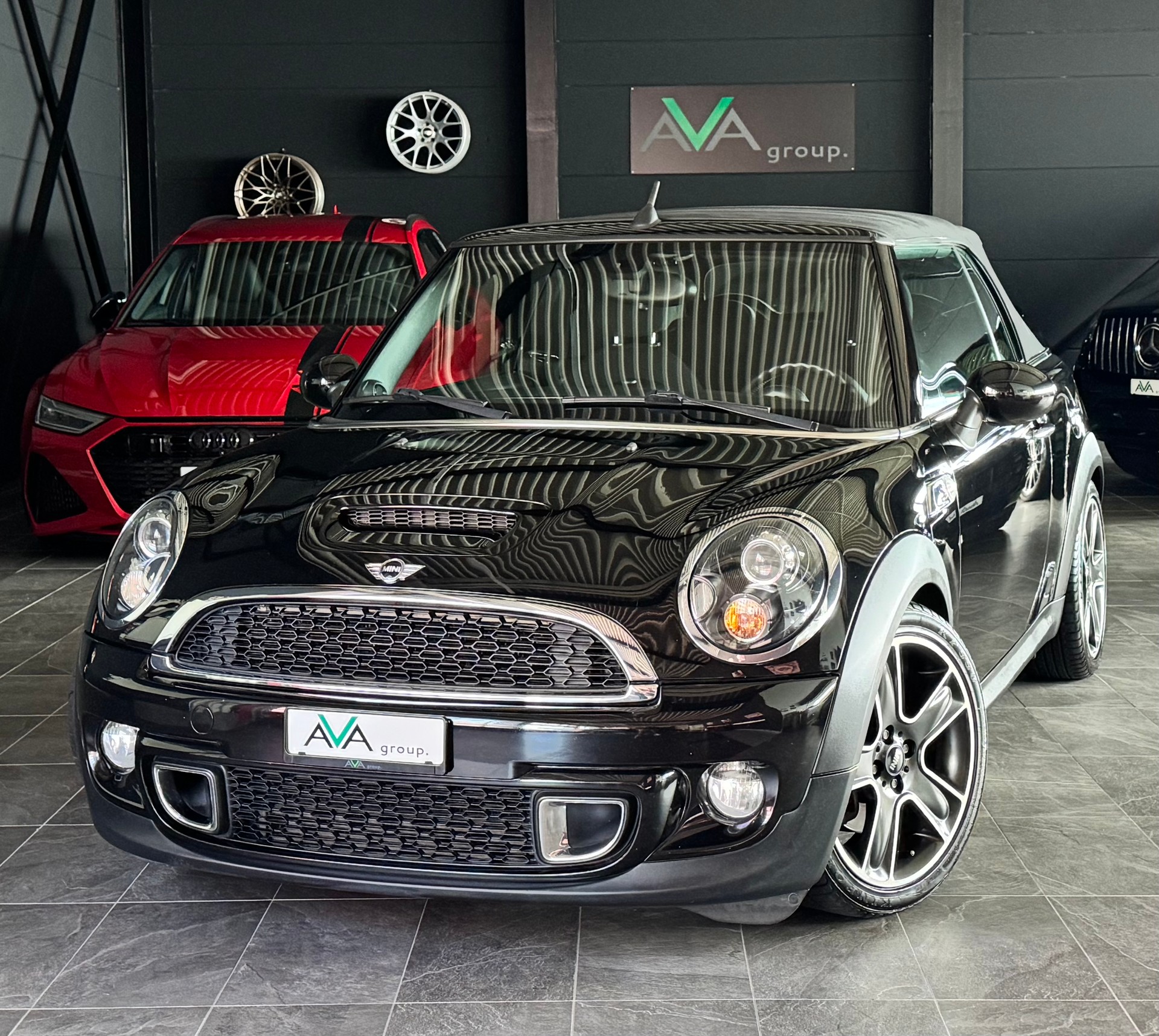 MINI Cooper S Cabriolet-image-1