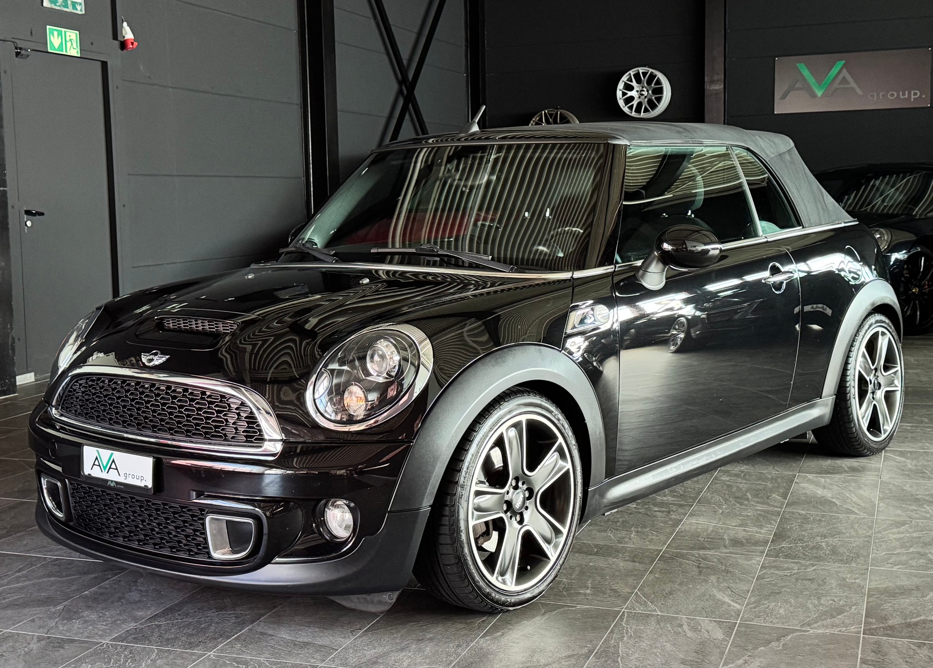 MINI Cooper S Cabriolet-image-3