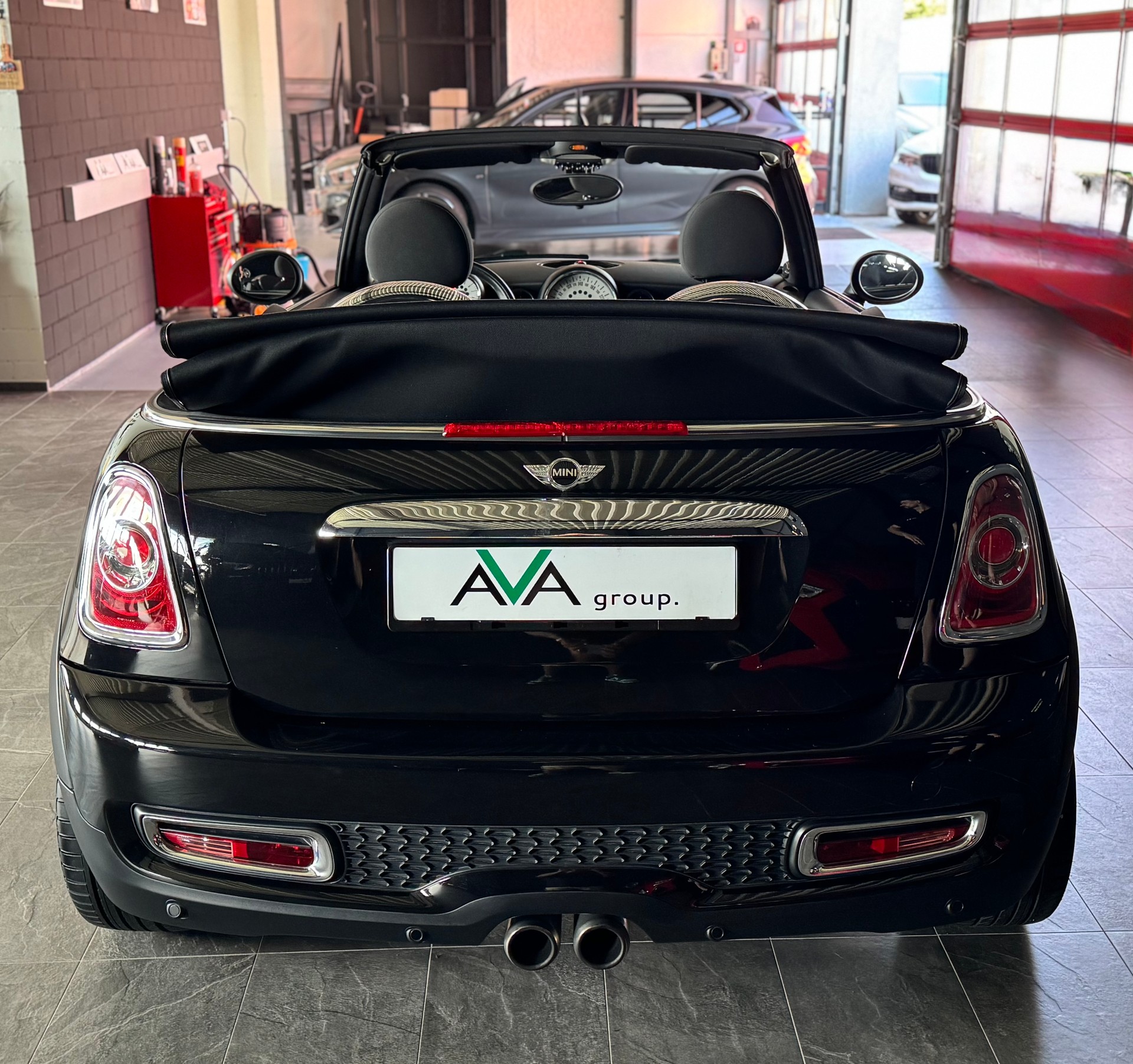 MINI Cooper S Cabriolet-image-7