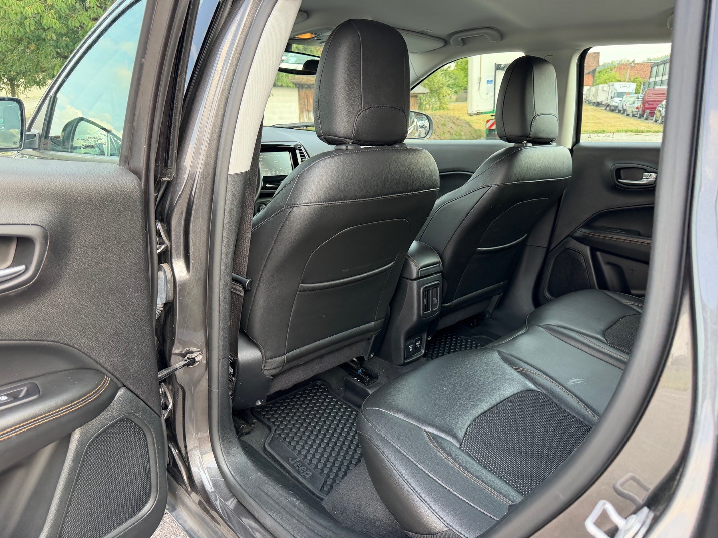 JEEP Compass 1.4 Turbo Limited AWD 9ATX-image-8