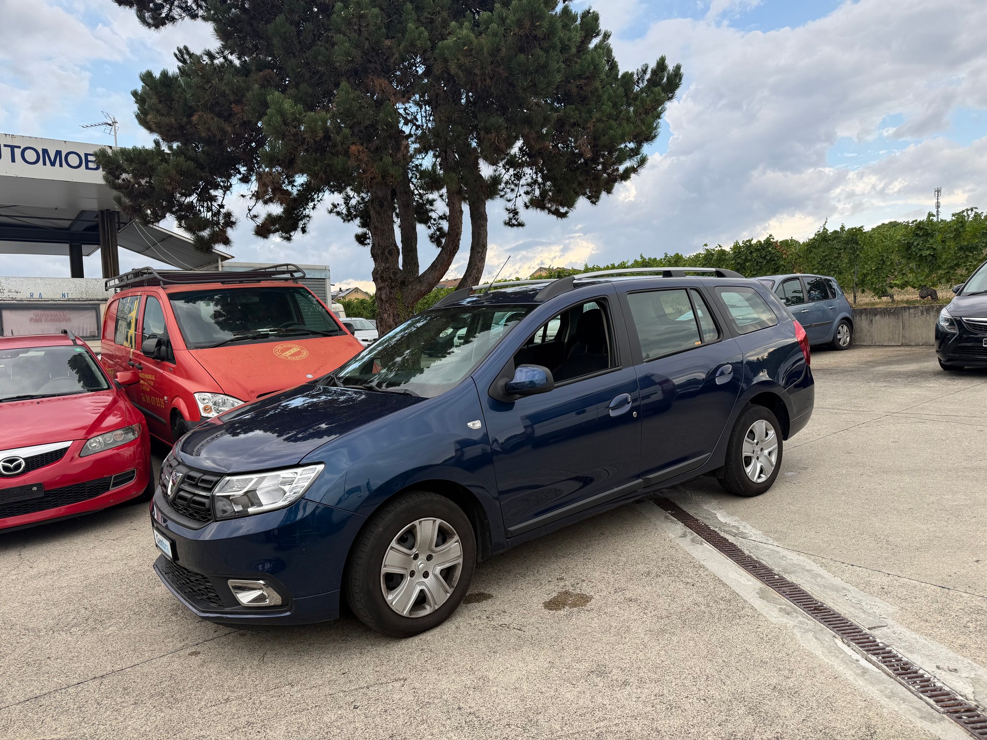 DACIA Logan MCV 0.9 Lauréate Automatic-image-4
