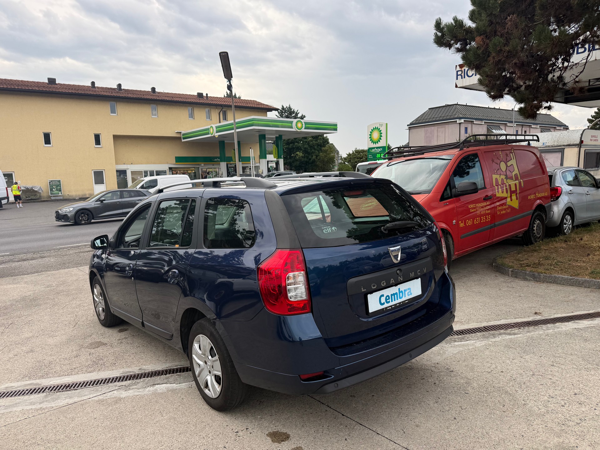 DACIA Logan MCV 0.9 Lauréate Automatic-image-6