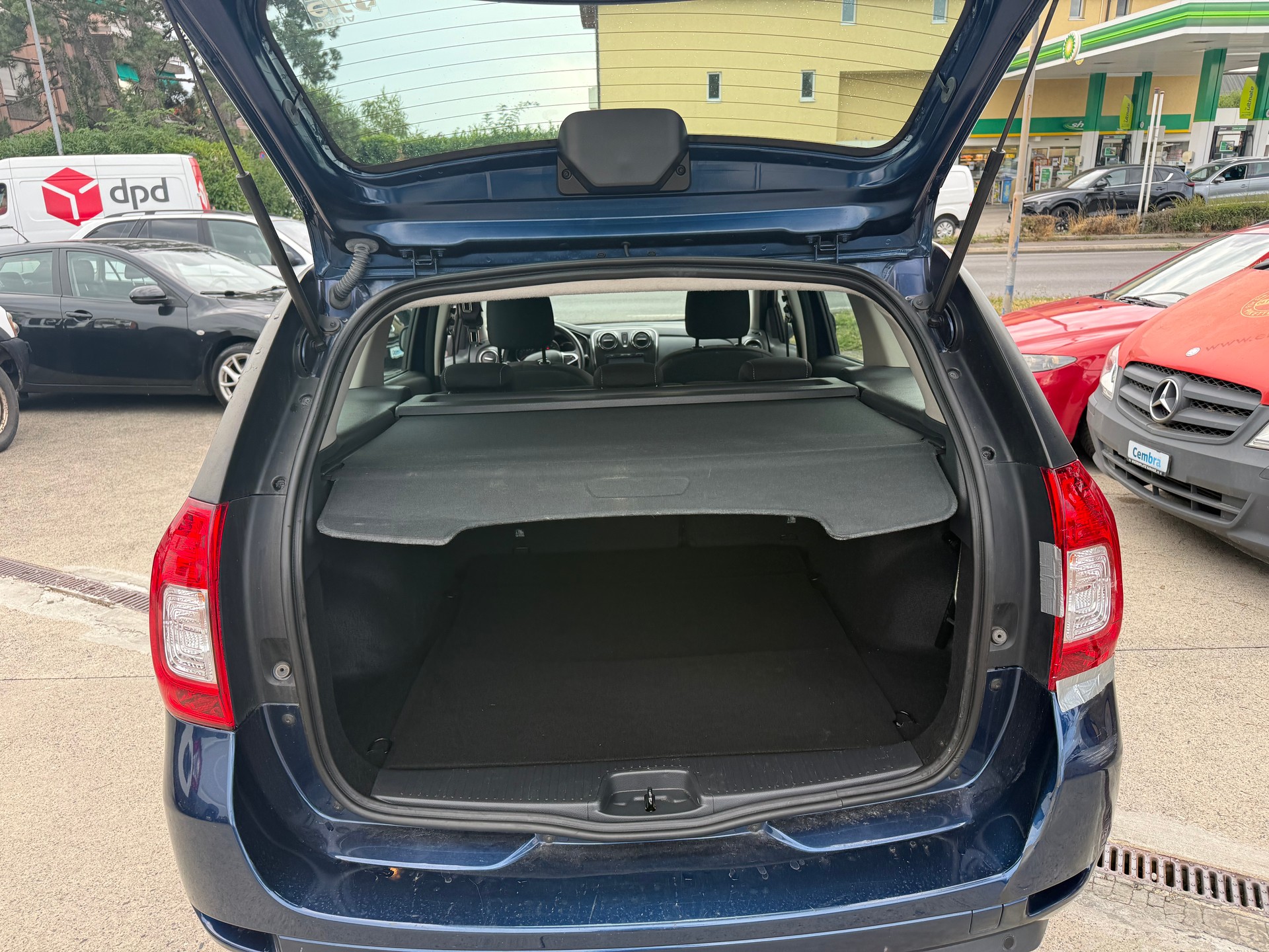 DACIA Logan MCV 0.9 Lauréate Automatic-image-11