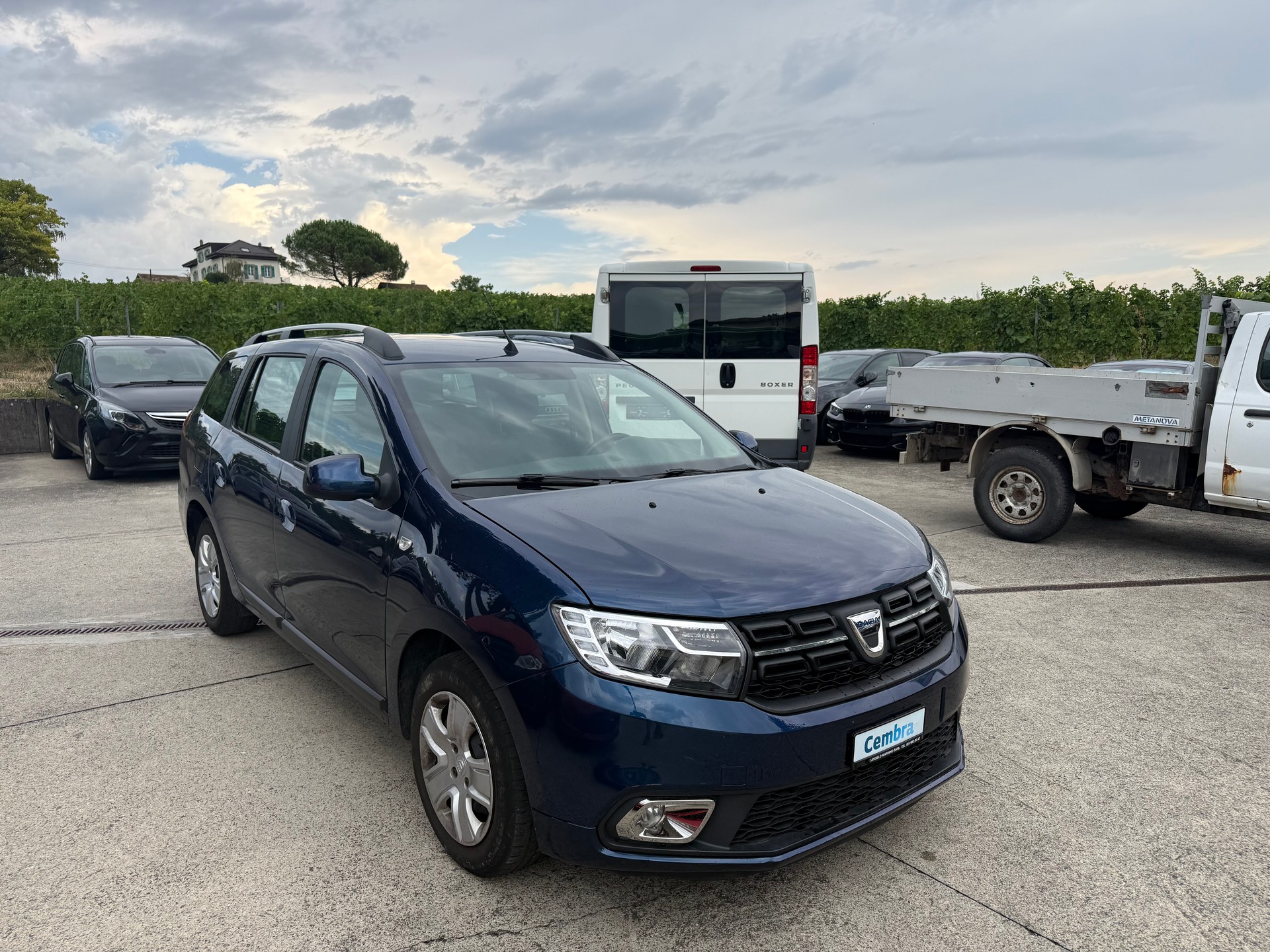 DACIA Logan MCV 0.9 Lauréate Automatic-image-5