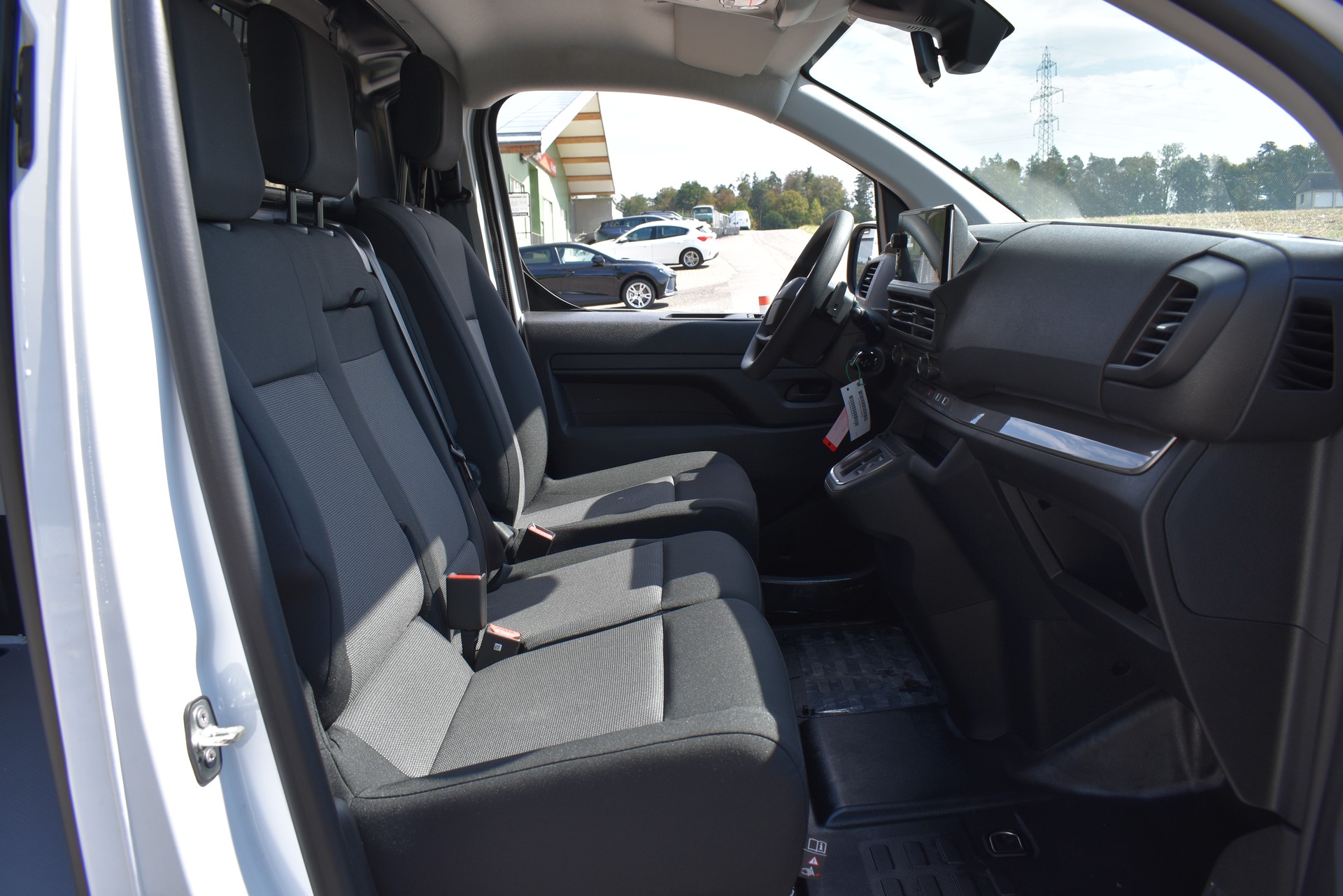 TOYOTA Proace EV 75kWh Medium Active-image-9