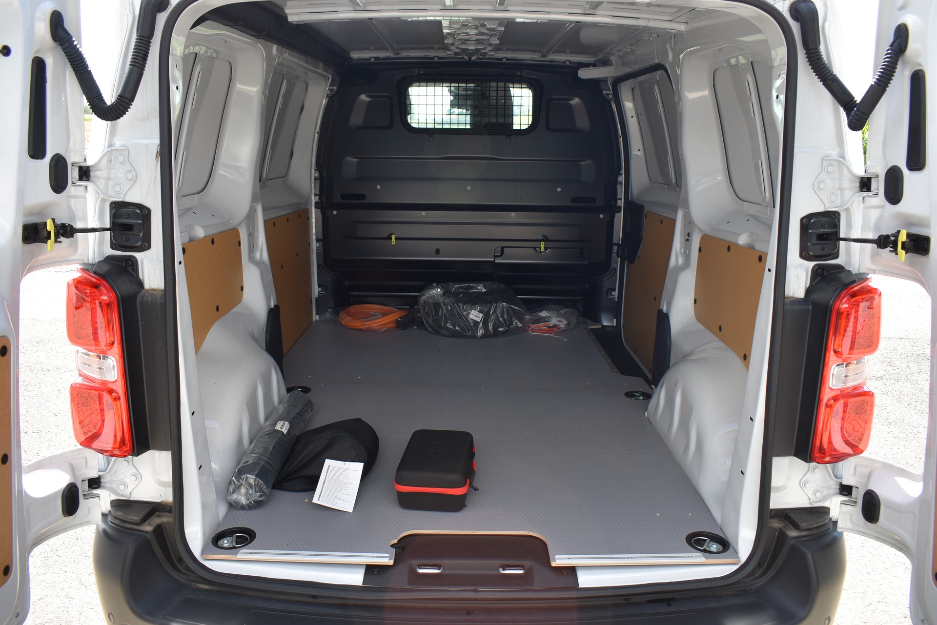 TOYOTA Proace EV 75kWh Medium Active-image-7