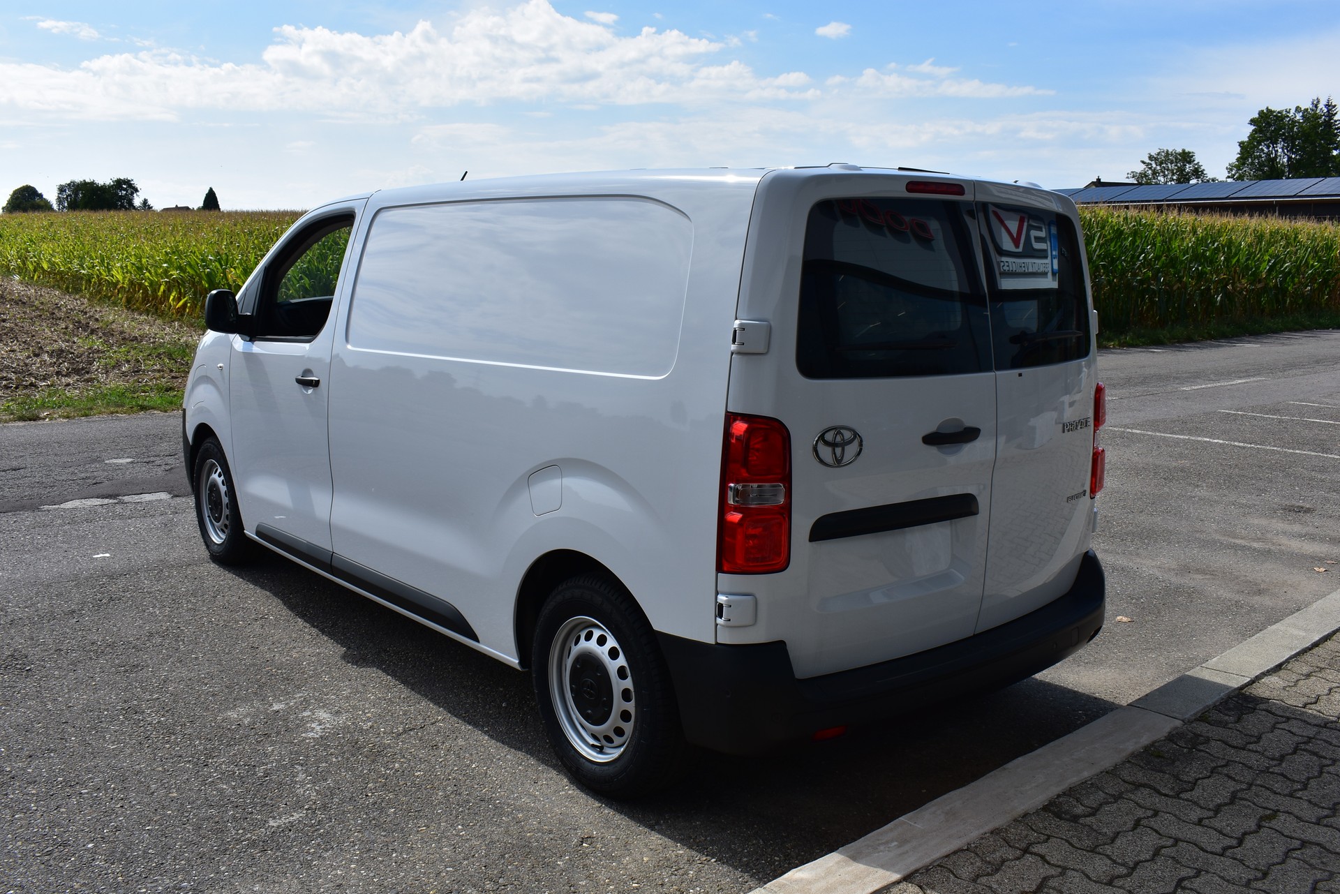 TOYOTA Proace EV 75kWh Medium Active-image-4