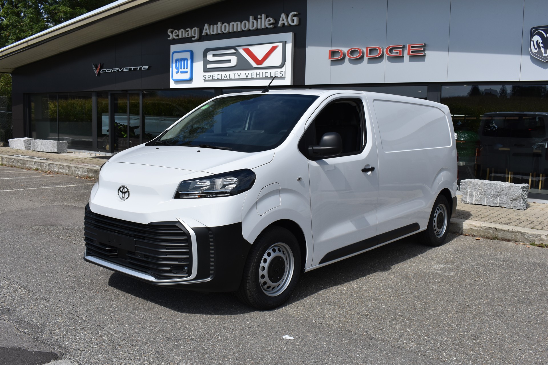 TOYOTA Proace EV 75kWh Medium Active-image-2