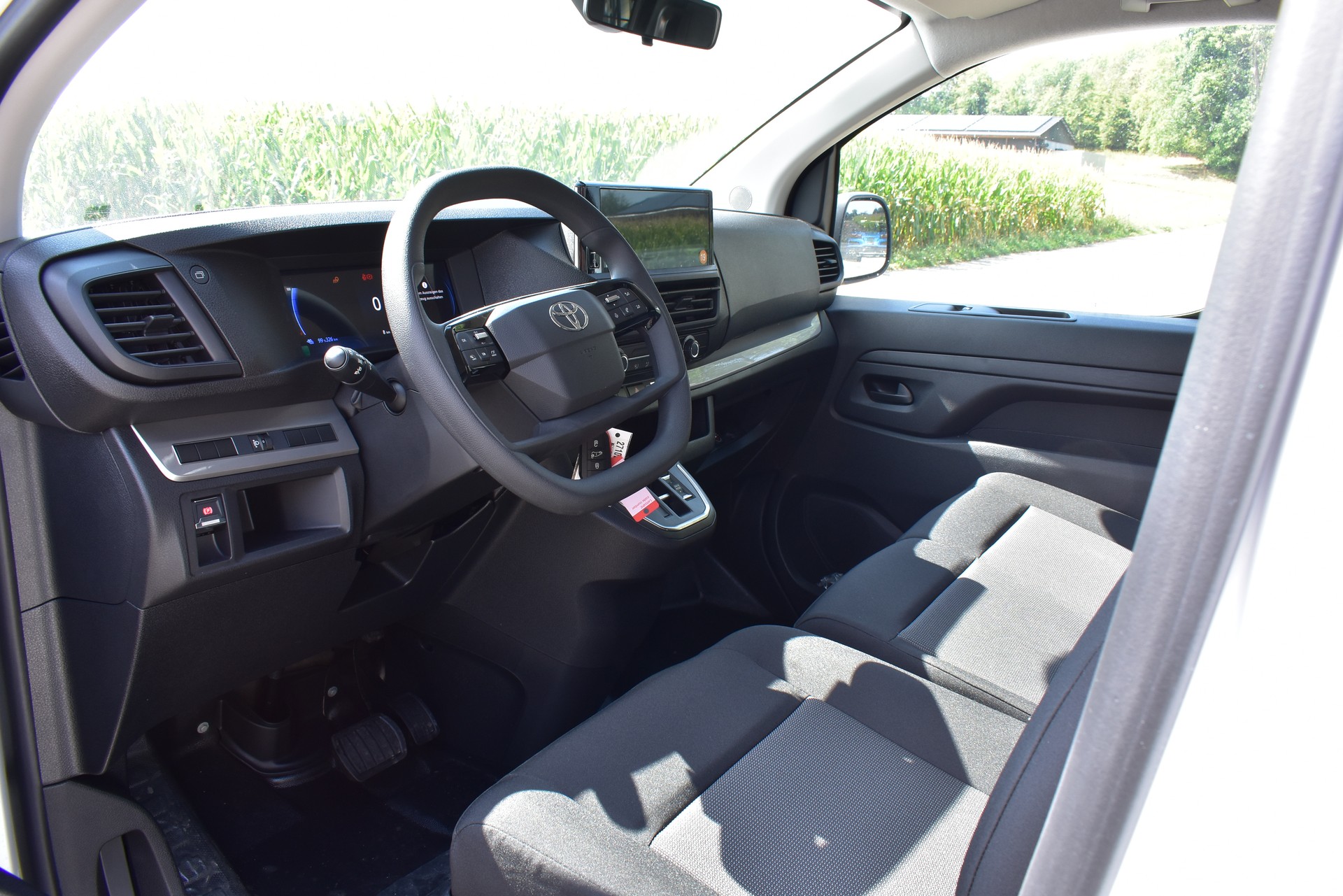 TOYOTA Proace EV 75kWh Medium Active-image-10