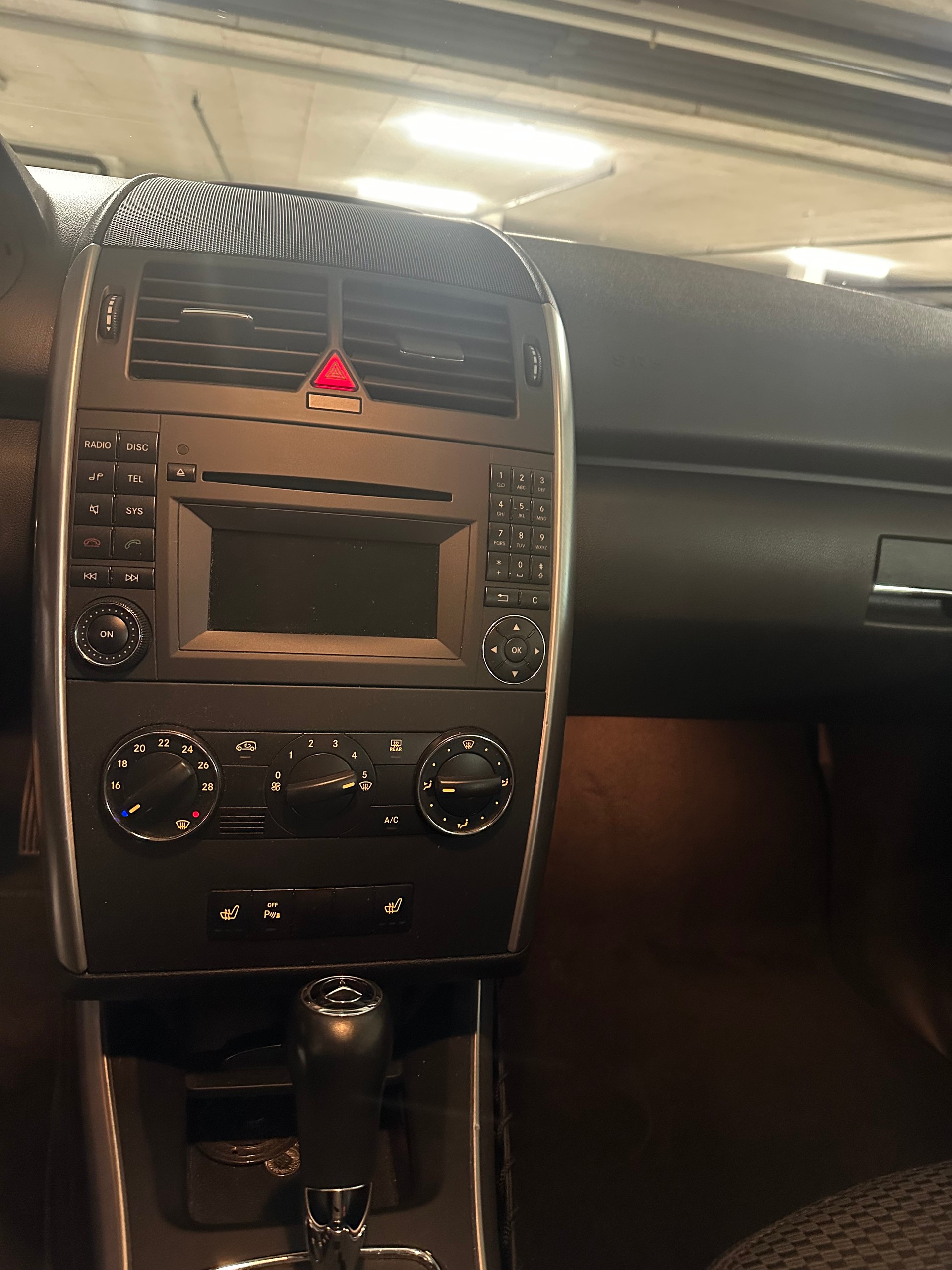 MERCEDES-BENZ A 180 (170) Avantgarde Autotronic-image-6