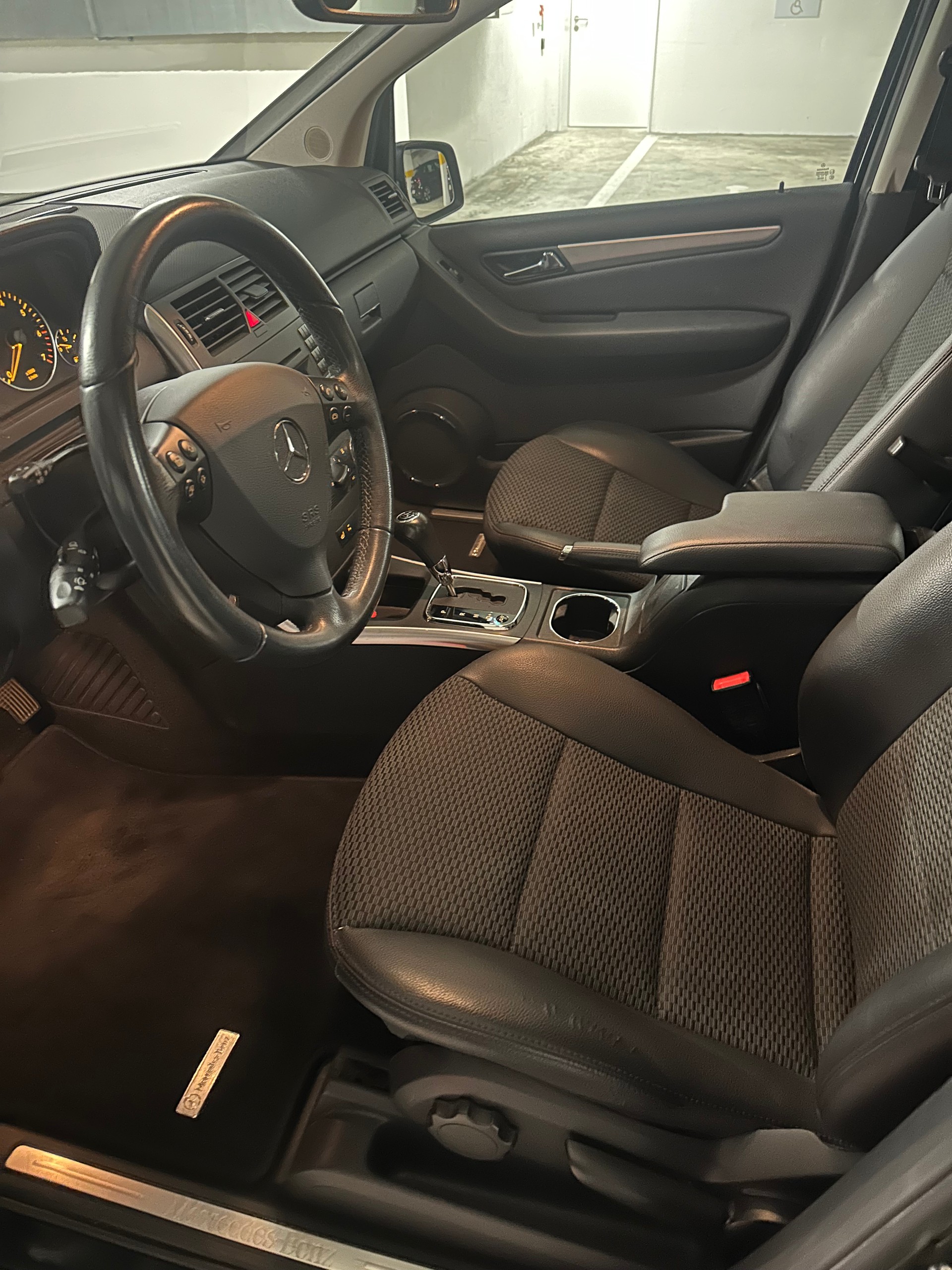 MERCEDES-BENZ A 180 (170) Avantgarde Autotronic-image-7