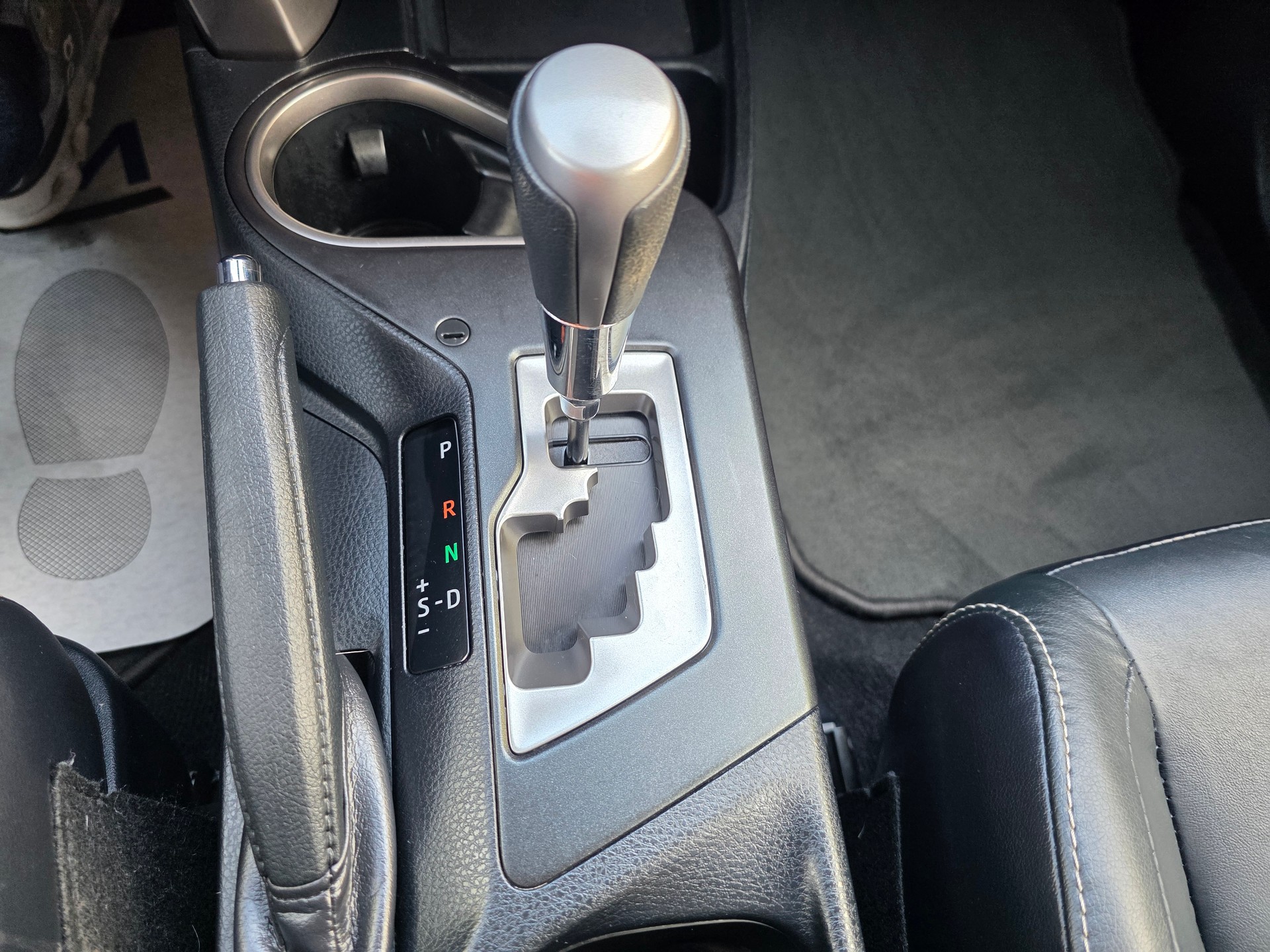 TOYOTA RAV-4 2.5 HSD Sol Premium e-CVT-image-16