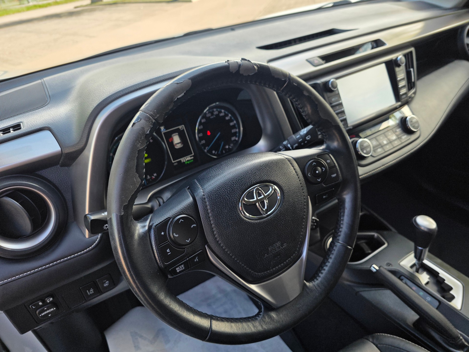 TOYOTA RAV-4 2.5 HSD Sol Premium e-CVT-image-9