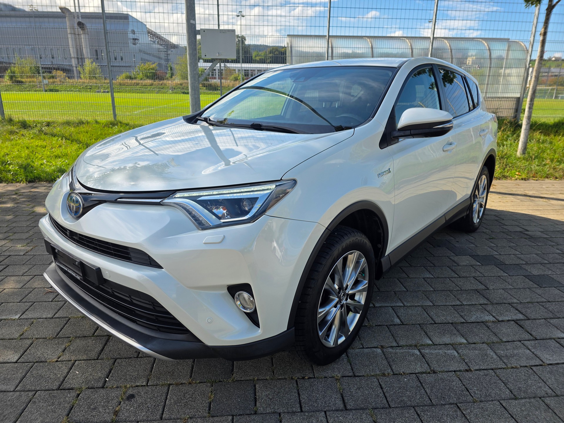 TOYOTA RAV-4 2.5 HSD Sol Premium e-CVT
