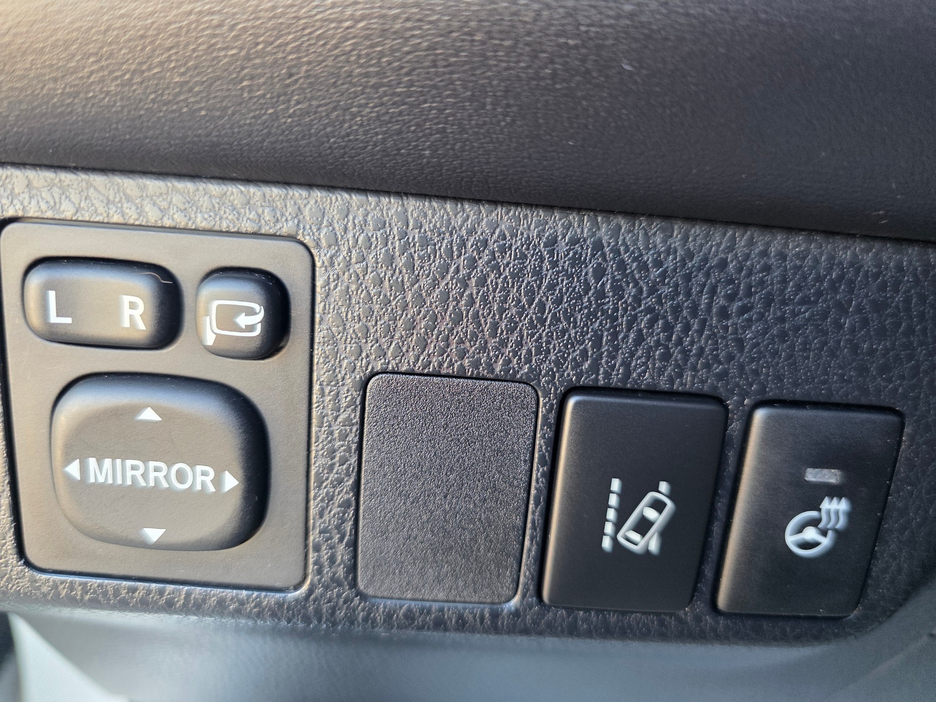 TOYOTA RAV-4 2.5 HSD Sol Premium e-CVT-image-15