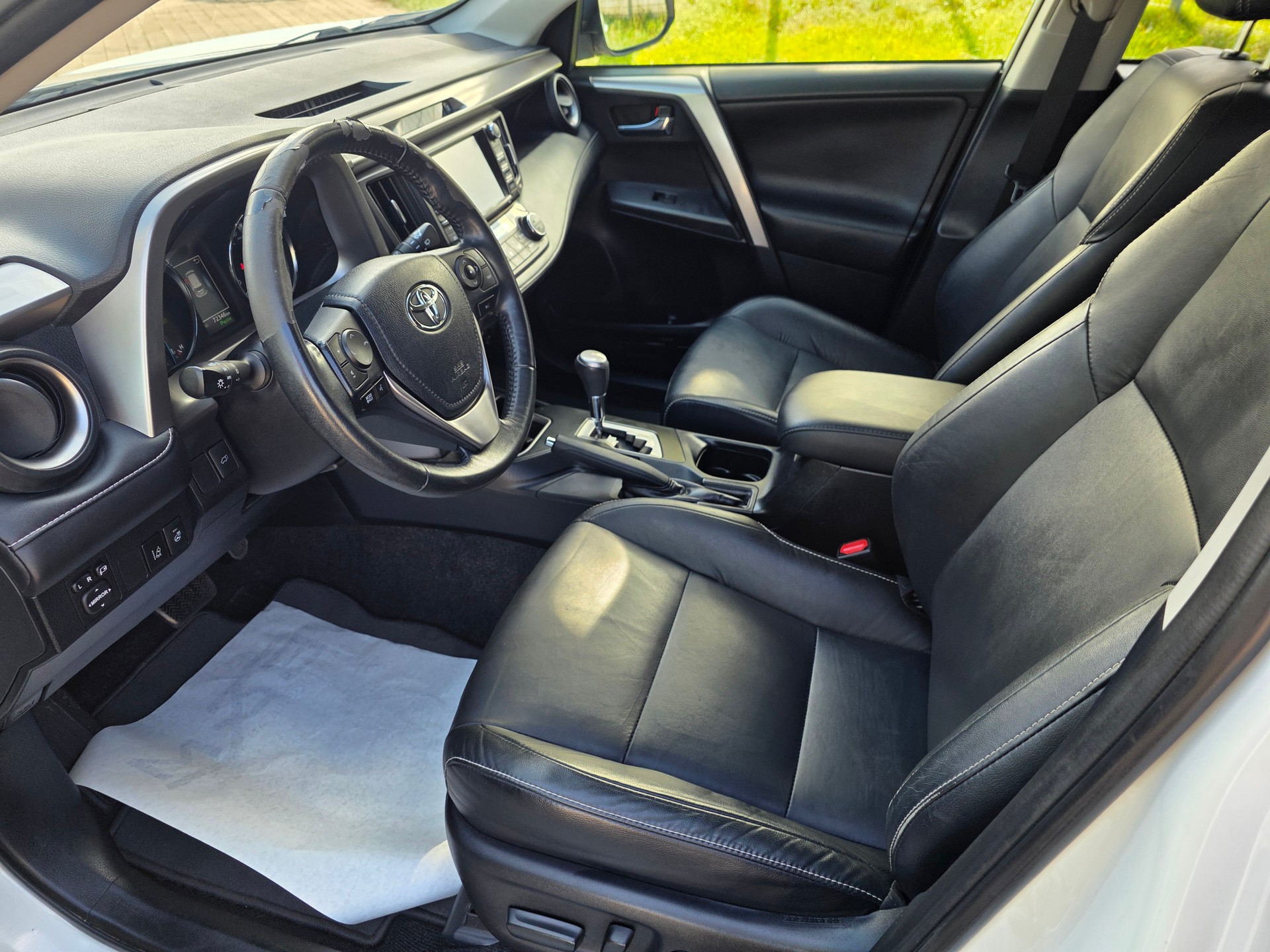 TOYOTA RAV-4 2.5 HSD Sol Premium e-CVT-image-10