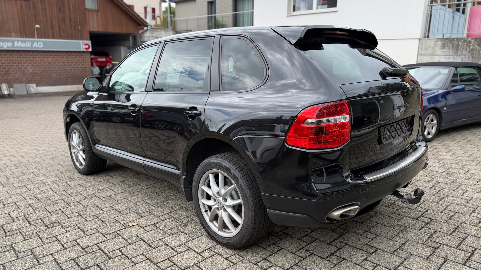 PORSCHE CAYENNE-image-3