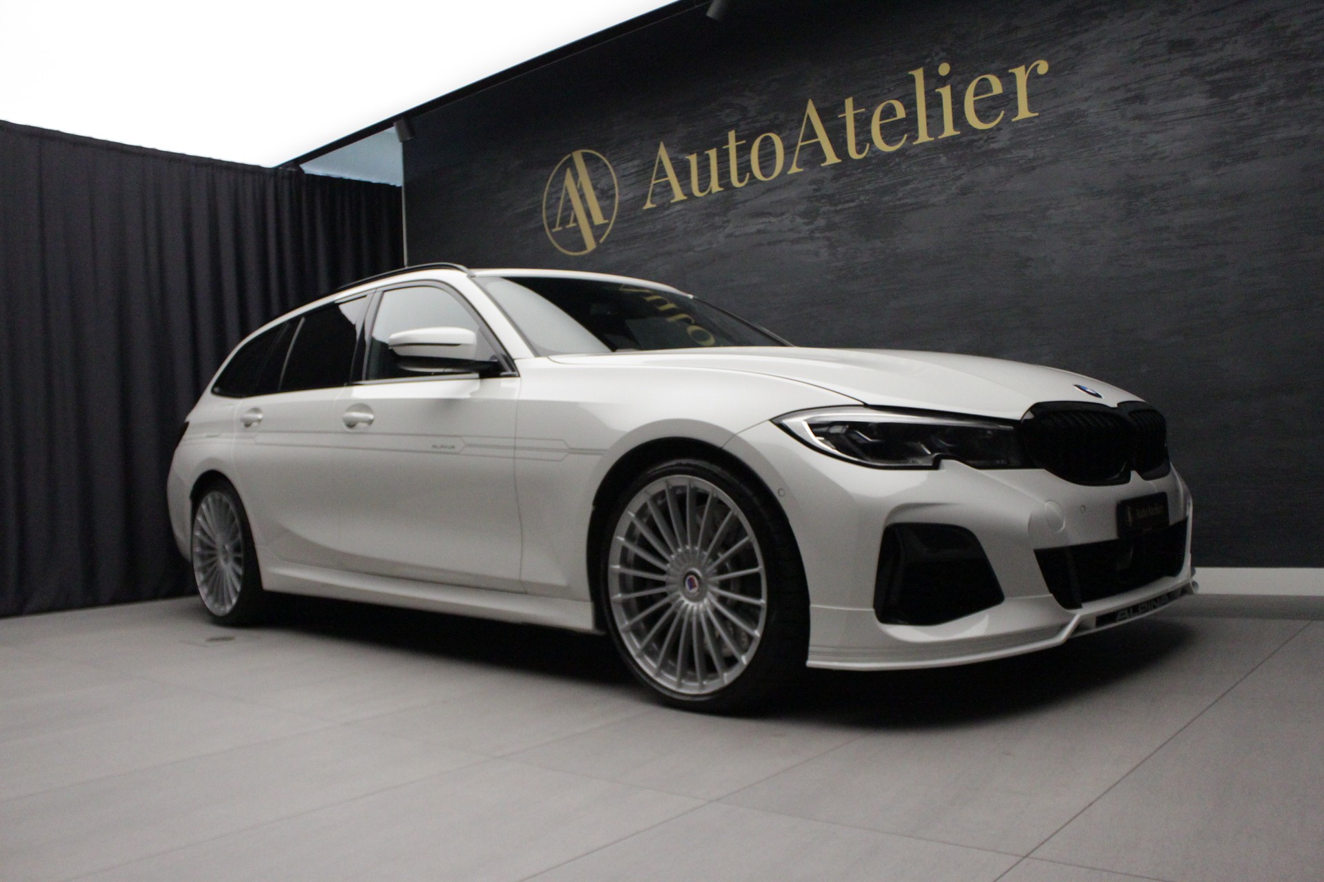 BMW-ALPINA B3 BiTurbo Touring 3.0 xDrive Switch-Tronic-showroom-element-2