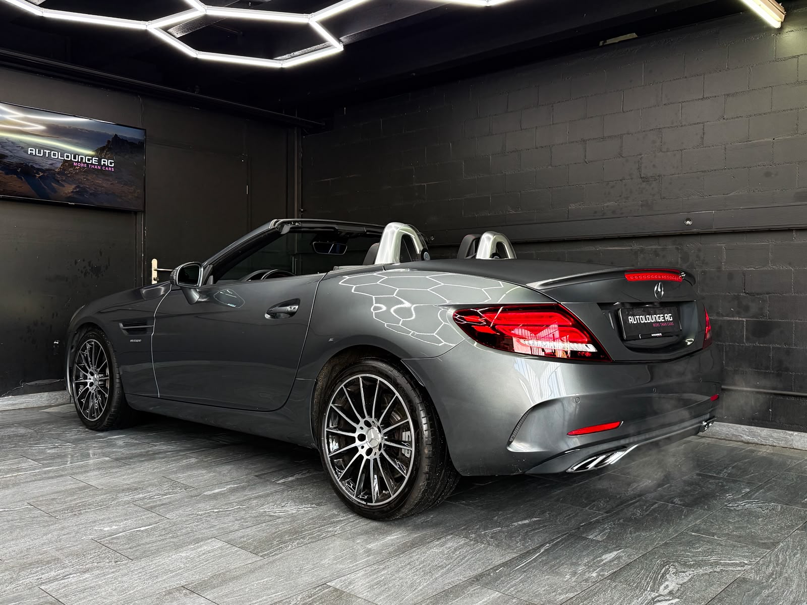 MERCEDES-BENZ SLC 43 AMG 9G-Tronic-image-3