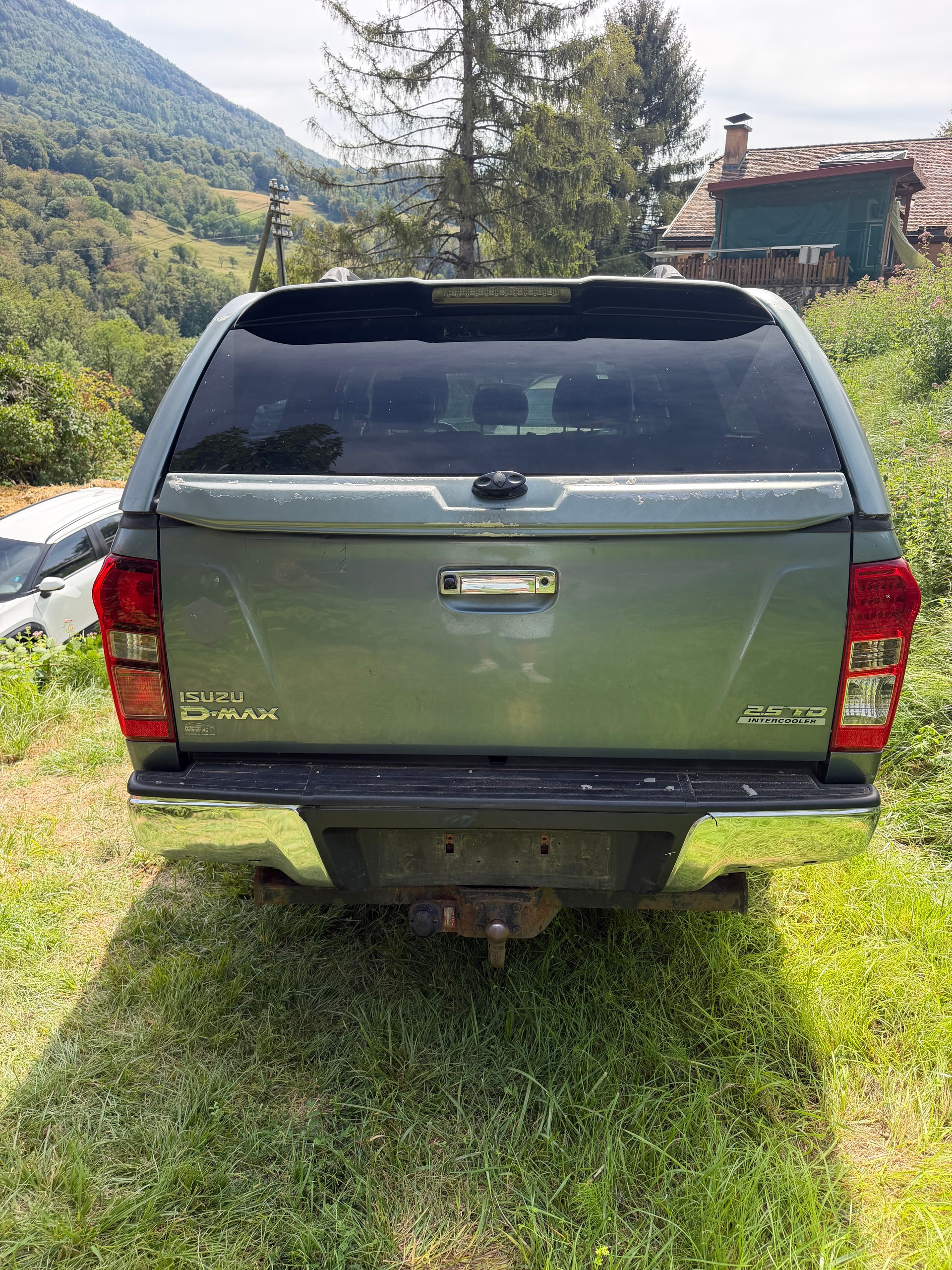 ISUZU D-MAX 2.5 Crew Cab Quasar 4x4 A-image-4