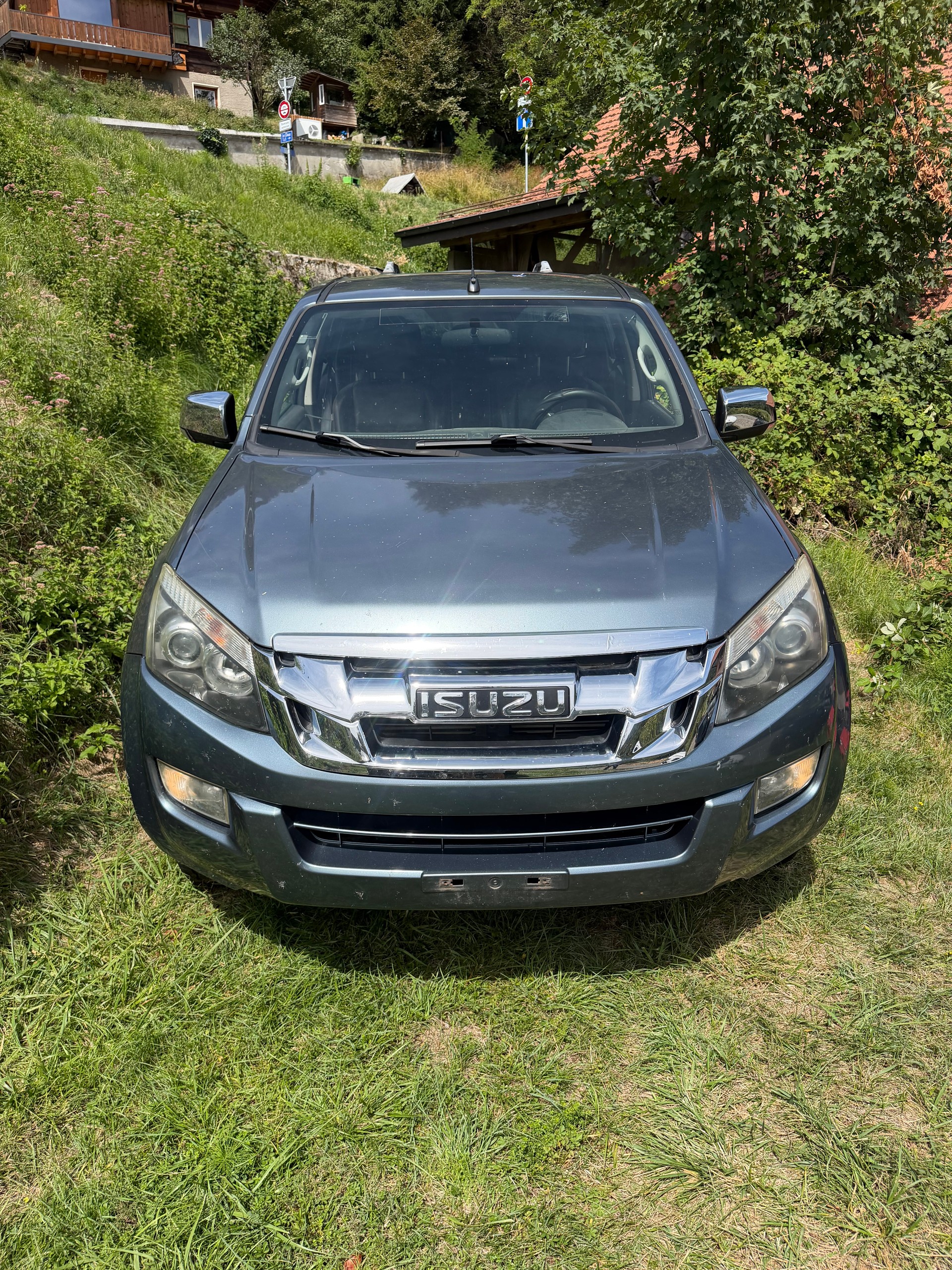 ISUZU D-MAX 2.5 Crew Cab Quasar 4x4 A-image-0