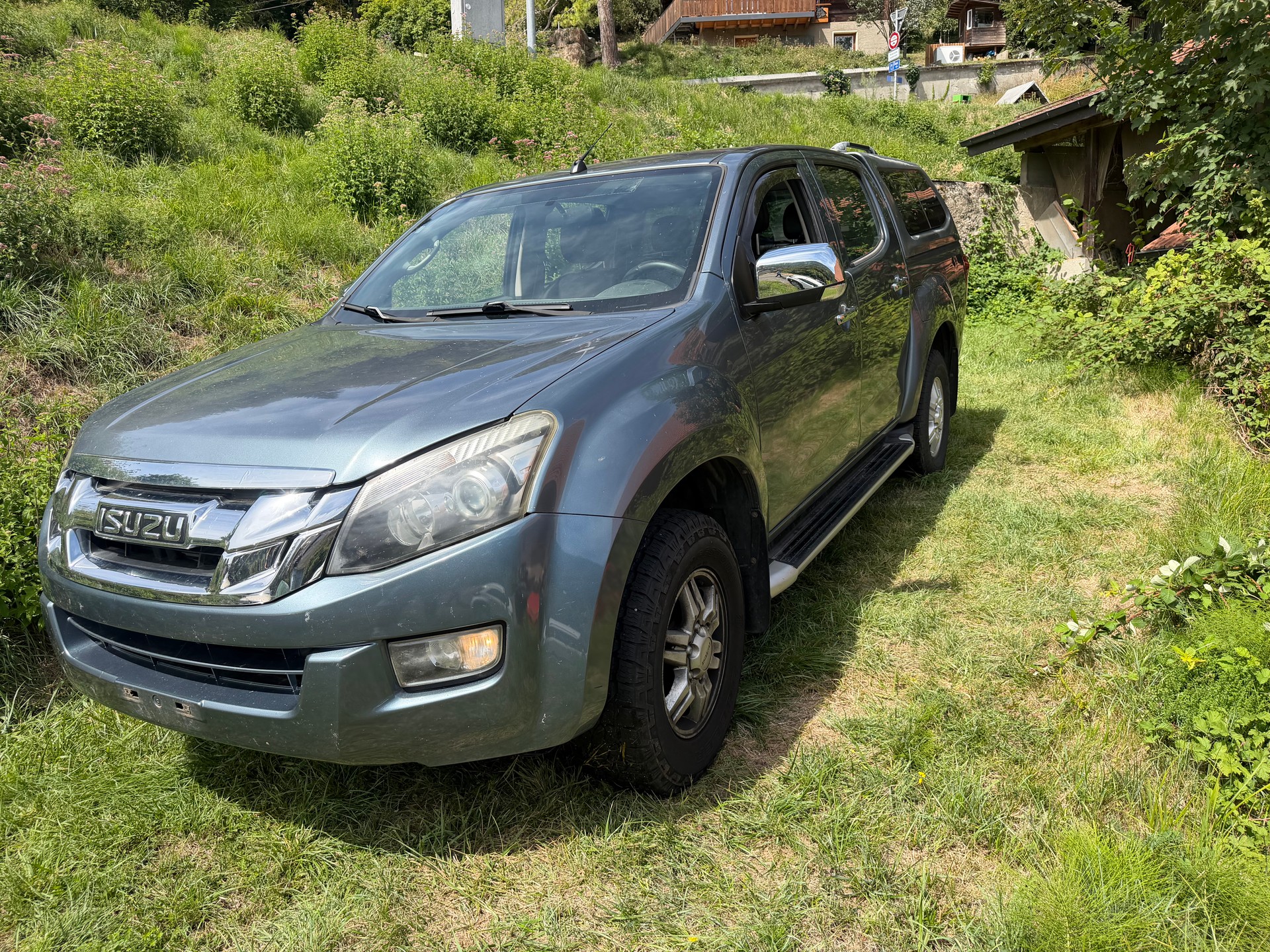 ISUZU D-MAX 2.5 Crew Cab Quasar 4x4 A-image-7