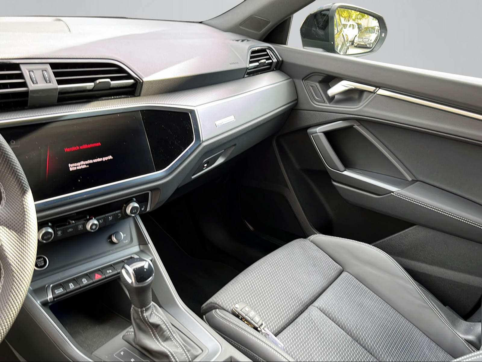 AUDI Q3 Sportback 110 kW TFSI S tronic-image-5
