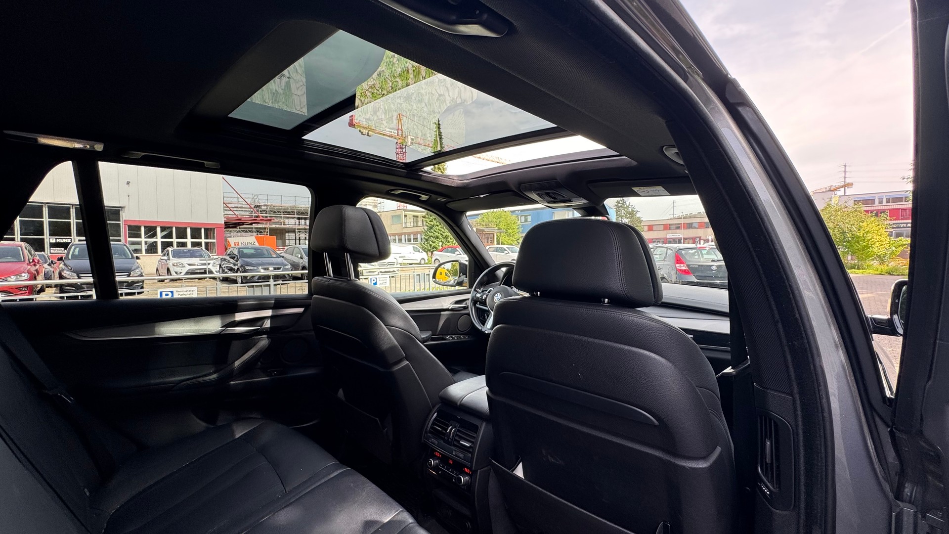 BMW X5 xDrive M50d Steptronic-image-13