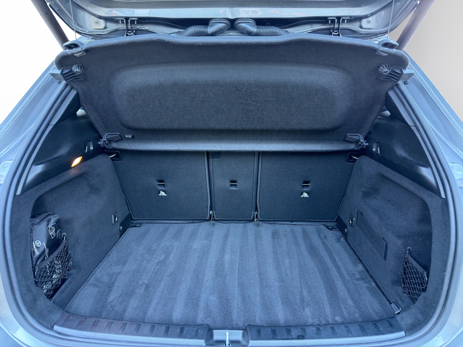 Image MERCEDES-BENZ GLA-250 GLA 250e Progressive 8G-DCT