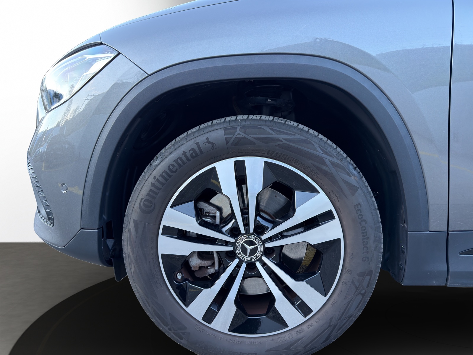 Image MERCEDES-BENZ GLA-250 GLA 250e Progressive 8G-DCT
