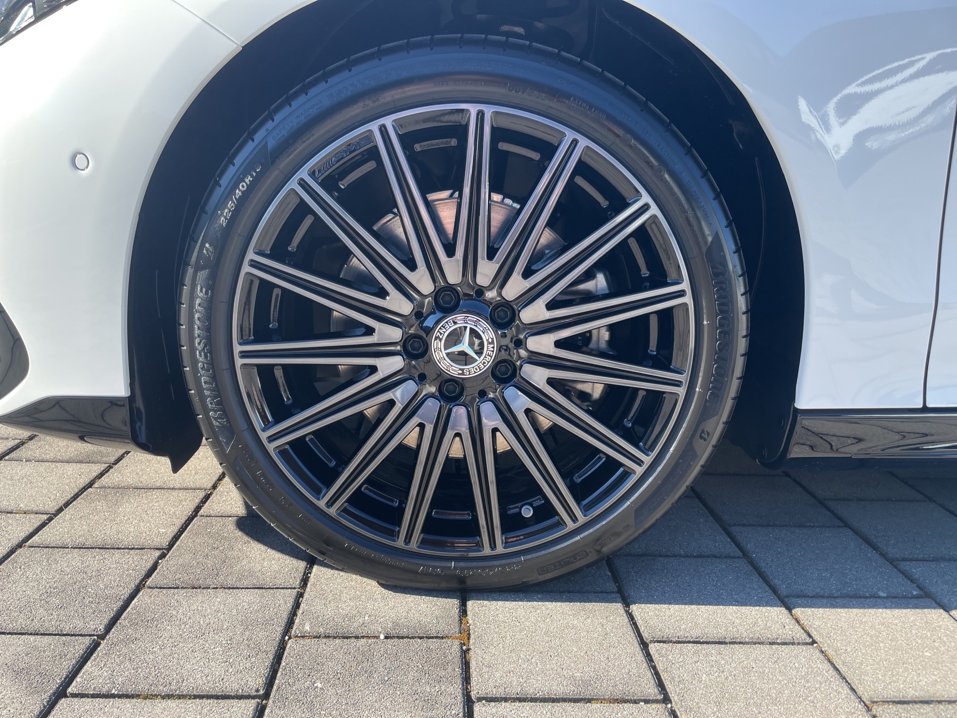 MERCEDES-BENZ CLA 350 4 Matic 85 kWh EQ-image-6