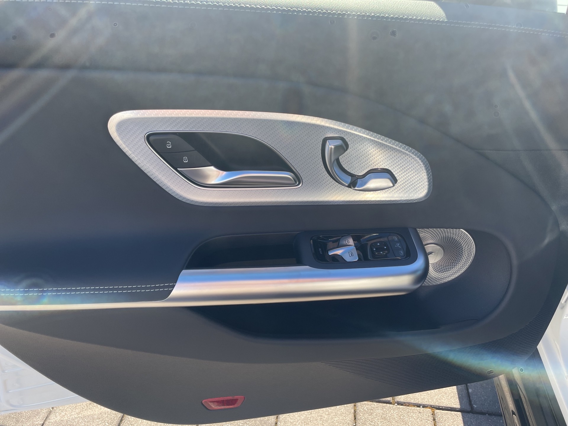 MERCEDES-BENZ CLA 350 4 Matic 85 kWh EQ-image-8