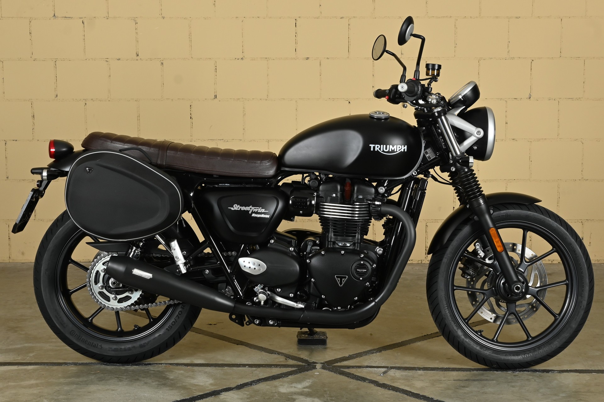 TRIUMPH Street Twin 900 i
