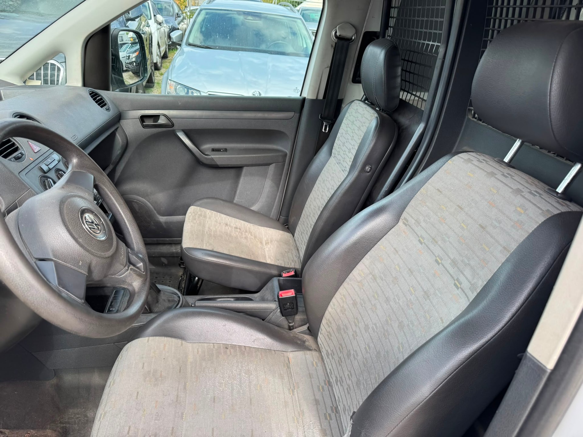 VW Caddy 1.2TSI Entry-image-8