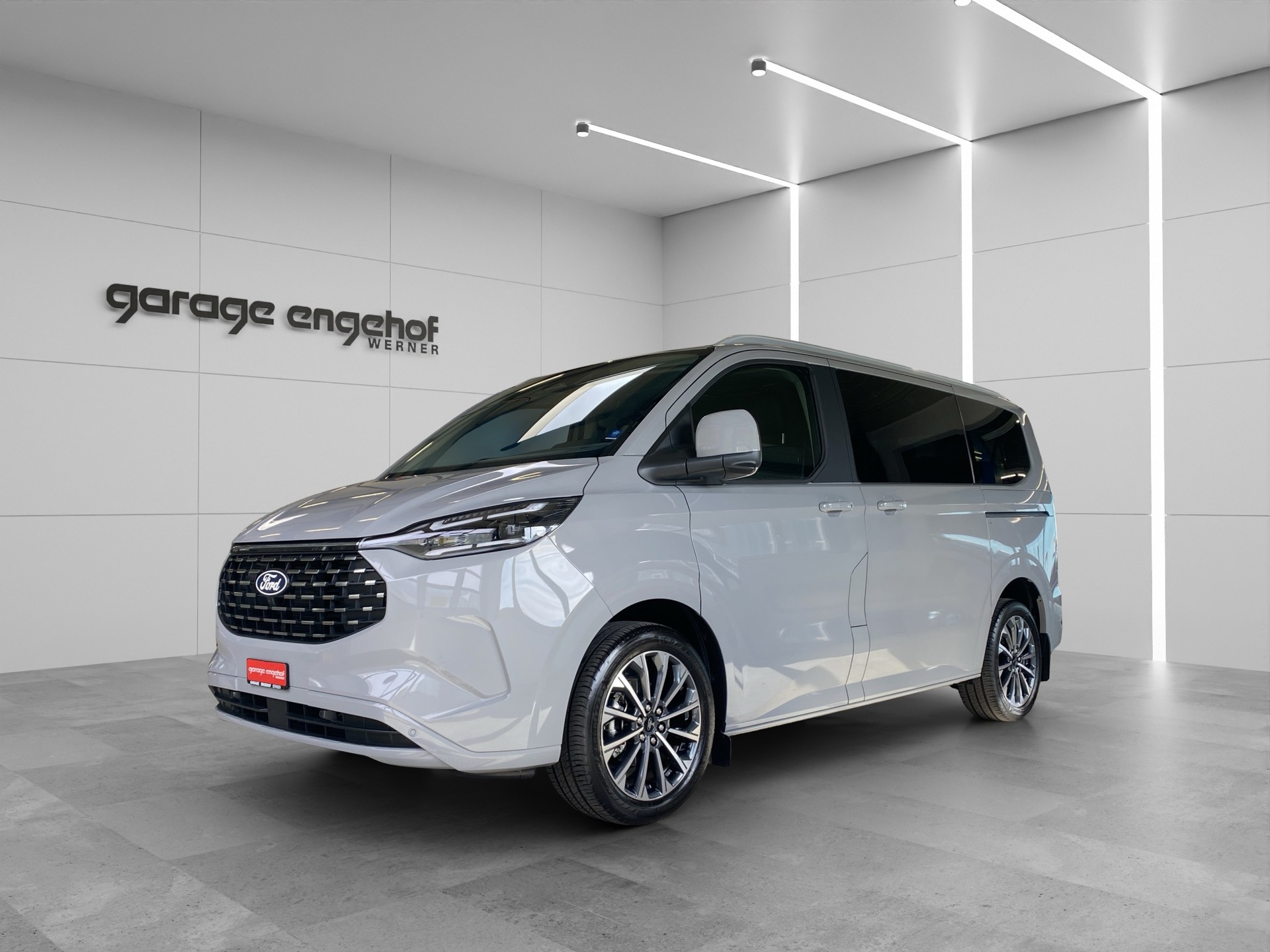 FORD Tourneo Bus 340 L1H1 PHEV TitaniumX-image-0