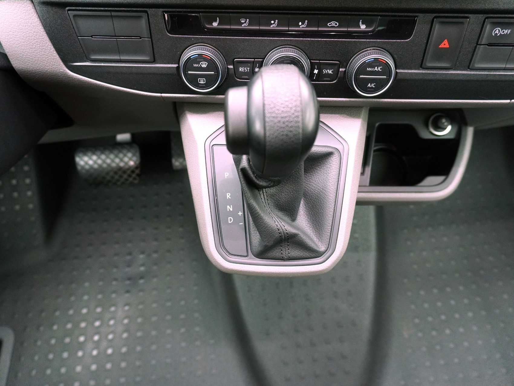 VW T6.1 Caravelle 3400 2.0 TDI DSG Comfortline Liberty-image-16