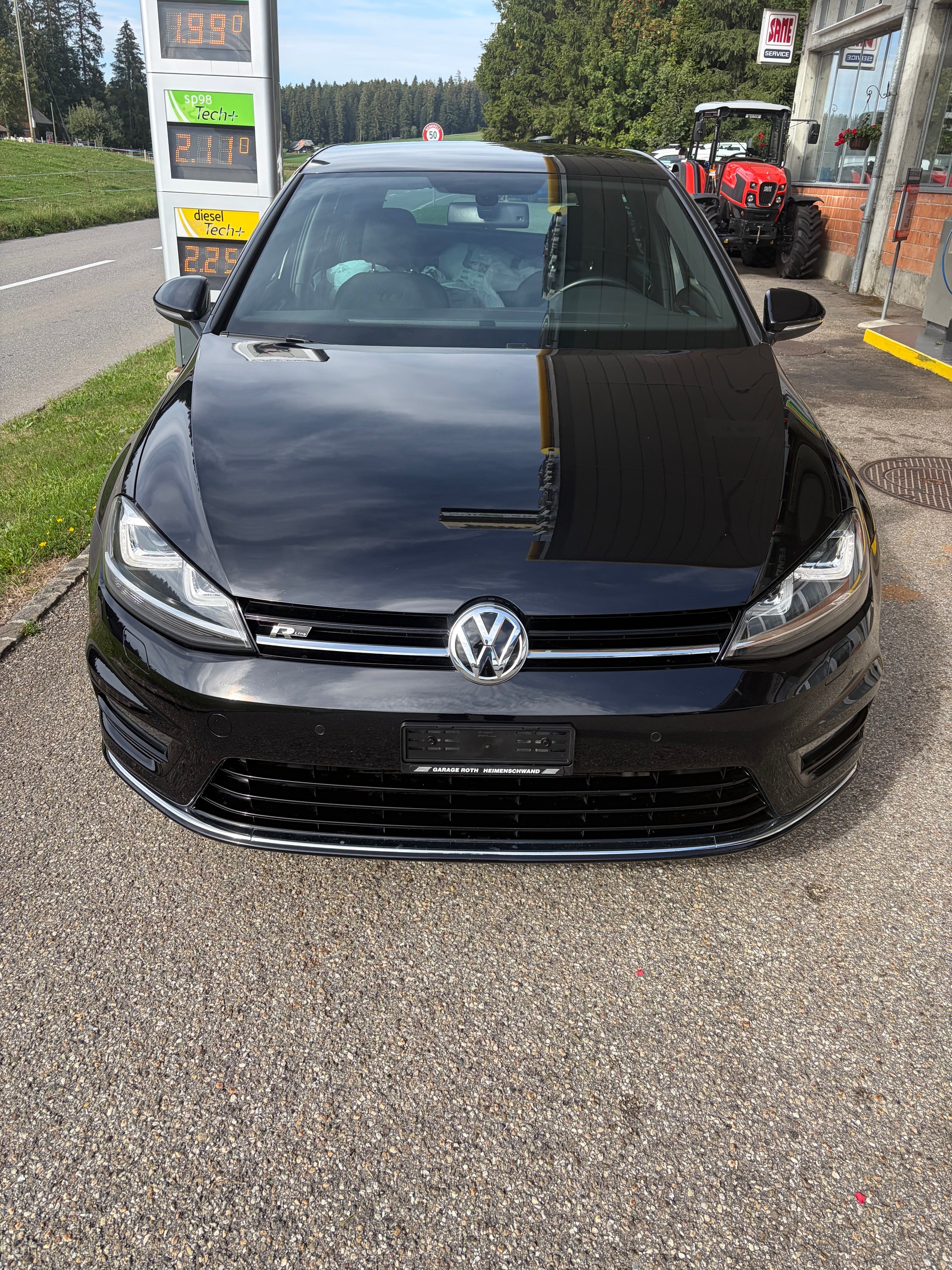VW Golf 2.0 TDI Allstar R-Line 4Motion-image-0
